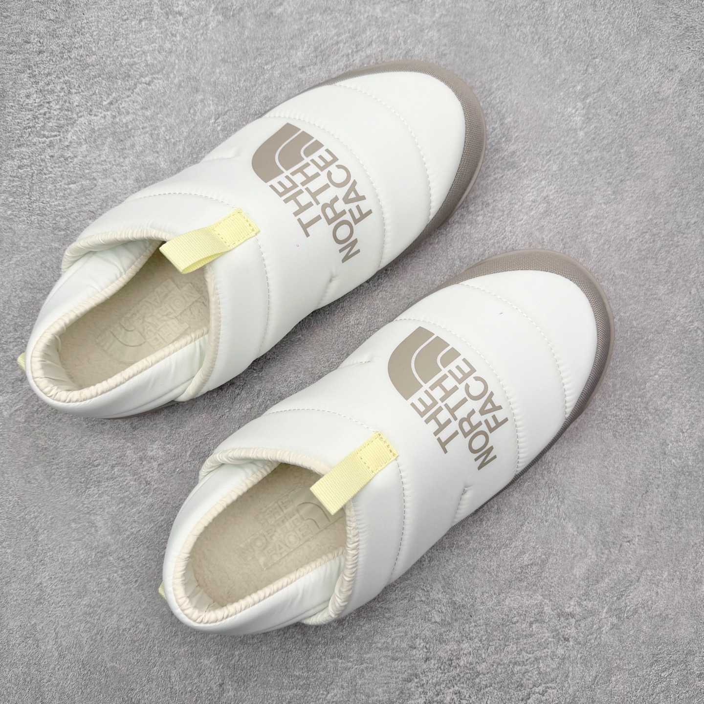 图片[3]-THE NORTH FACE 北面一脚蹬超轻保暖面包棉鞋 专业户外登山品牌（北面）The North Face自1966年创立，由两位热爱登山徒步的年轻登山者于美西旧金山开创，不断透过研发与创新，并且将最先进的技术结合在服装与鞋款设计，生产多种外型帅气且专业能力非常强的户外运动装备而备受欢迎。尺码：36 36.5 37.5 38 38.5 39 40 40.5 41 42 42.5 43 44 44.5 45-选品中心