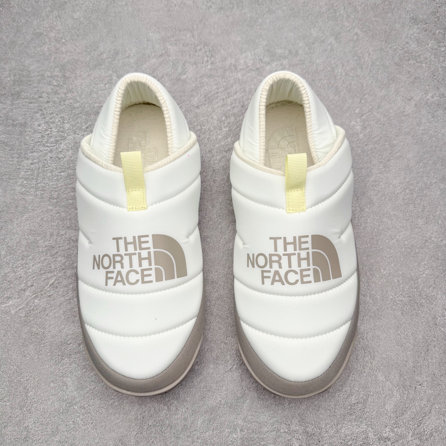 图片[2]-THE NORTH FACE 北面一脚蹬超轻保暖面包棉鞋 专业户外登山品牌（北面）The North Face自1966年创立，由两位热爱登山徒步的年轻登山者于美西旧金山开创，不断透过研发与创新，并且将最先进的技术结合在服装与鞋款设计，生产多种外型帅气且专业能力非常强的户外运动装备而备受欢迎。尺码：36 36.5 37.5 38 38.5 39 40 40.5 41 42 42.5 43 44 44.5 45-选品中心