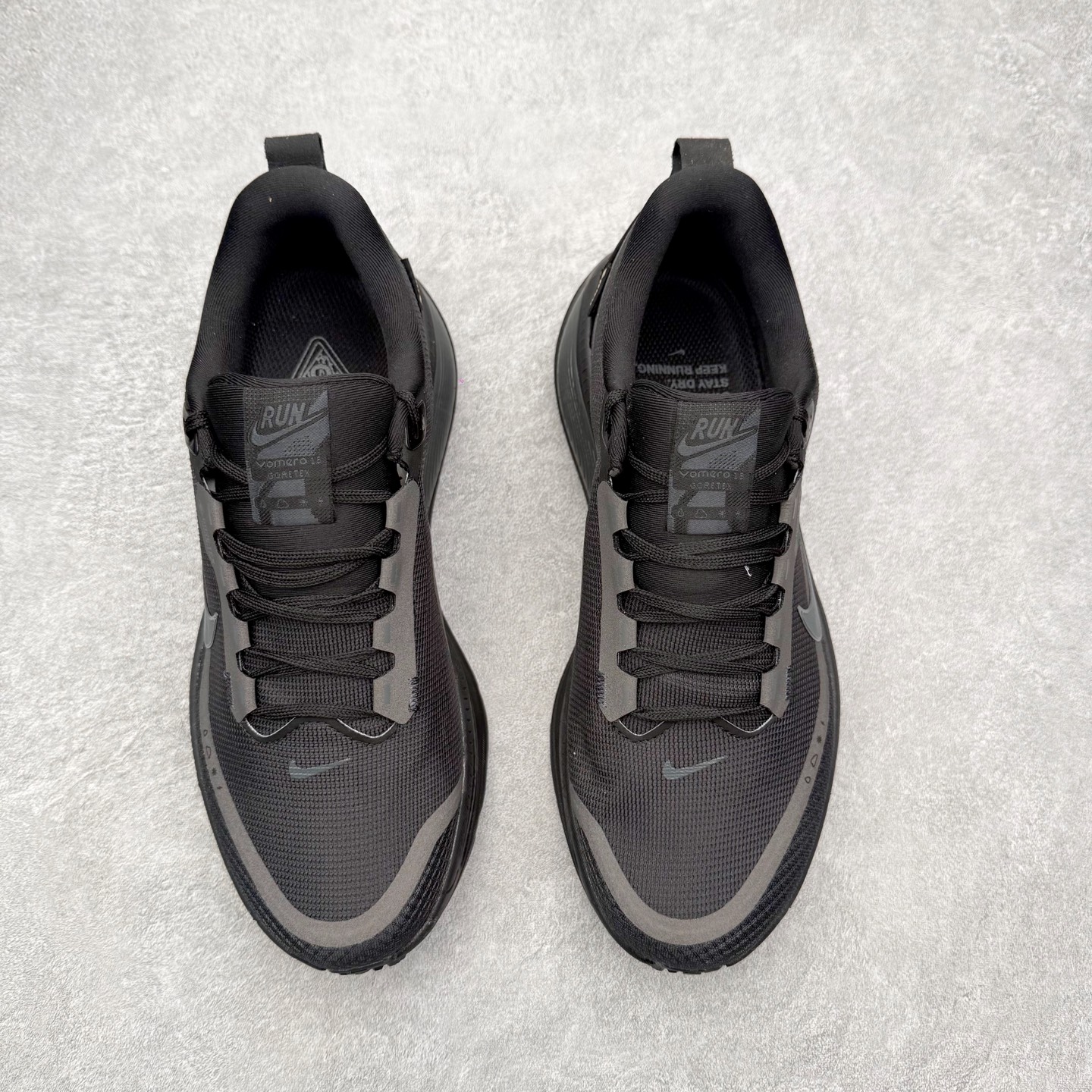 图片[2]-NK Vomero Plus 时尚舒适 网布防滑耐磨 低帮跑步鞋 实拍调校N版已经零色差零失真 百分百还原实物色彩所见即所得 不存在货不对板色差等低级问题 选购参考实物拍摄 不混卖不参货 只用心做好货严格选品 承诺混一赔十 尺码：36 36.5 37.5 38 38.5 39 40 40.5 41 42 42.5 43 44 44.5 45-选品中心