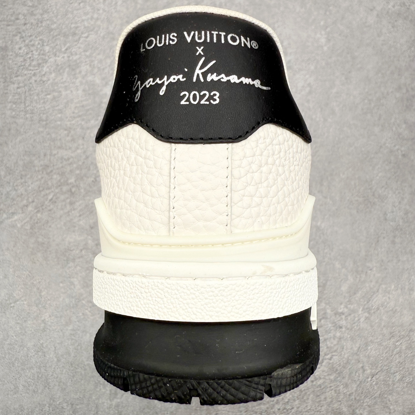 图片[8]-＃FS纯原福利 Louis Vuitton Trainer lv时装走秀运动鞋 实力大厂出品 平台专供 成熟的做工稳定的品控 完美鞋型超高的清洁度 零毛边线头瑕疵 全套原楦原纸版原鞋开模 全网最具灵魂的版型 正确原装黄色鞋盒 正确中底印花 鞋面印花3D高频深度立体 全鞋电脑针车 紧密相连 针距密度一致 环保乳胶注塑鞋垫 厚度脚感还原原版 皮面裁剪部位 统一油边封口工艺 原装橡胶大底含胶量大底组合零偏差 专柜全套包装 防尘袋 说明书 质保卡 男女鞋 尺码对应库存明细‼️-选品中心