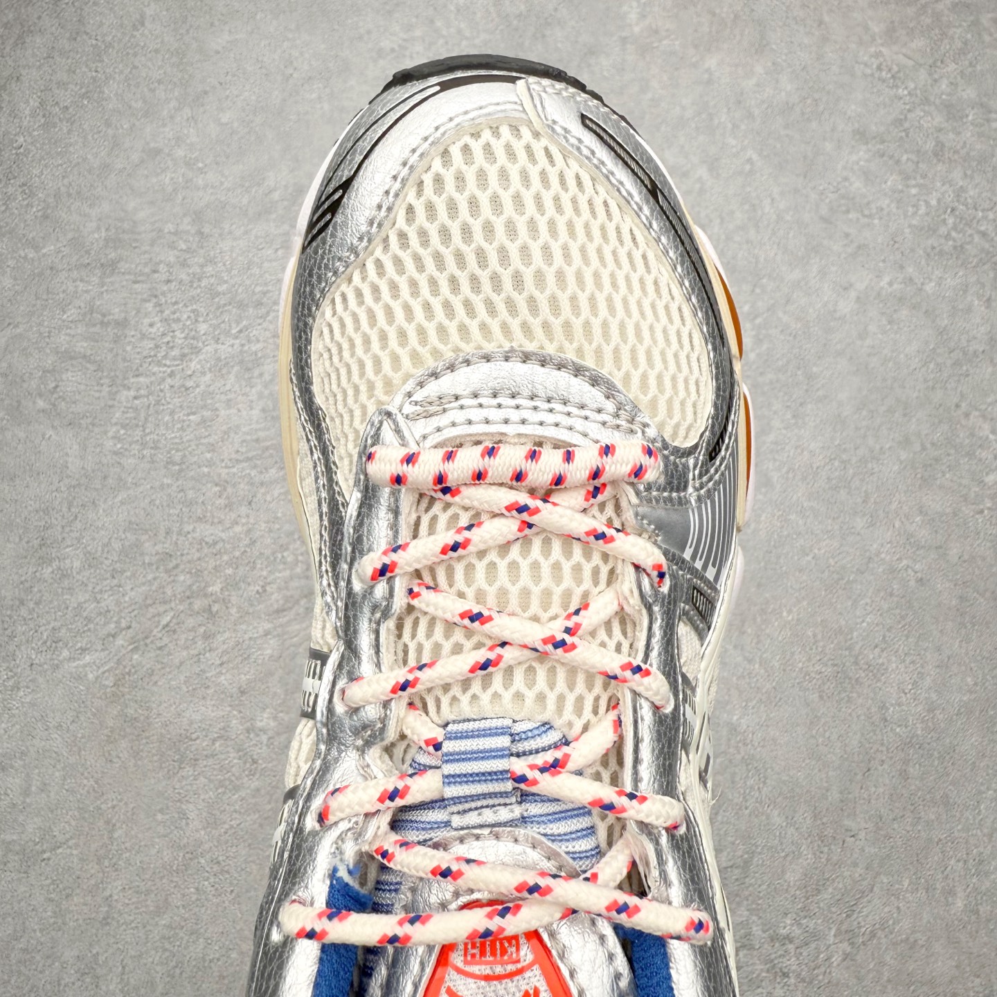 图片[4]-Asics Gel Kayano 12.1 亚瑟士卡亚诺12.1代系列低帮轻量缓震休闲运动跑步鞋 采用环保太空合成革配合透气网眼布鞋面材质 中底3D可视GEL缓震胶效果 升级EVA全新缓震中底部位科技组合耐磨橡胶外底片 尺码：36 37 37.5 38 39 39.5 40.5 41.5 42 42.5 43.5 44 44.5 45-选品中心