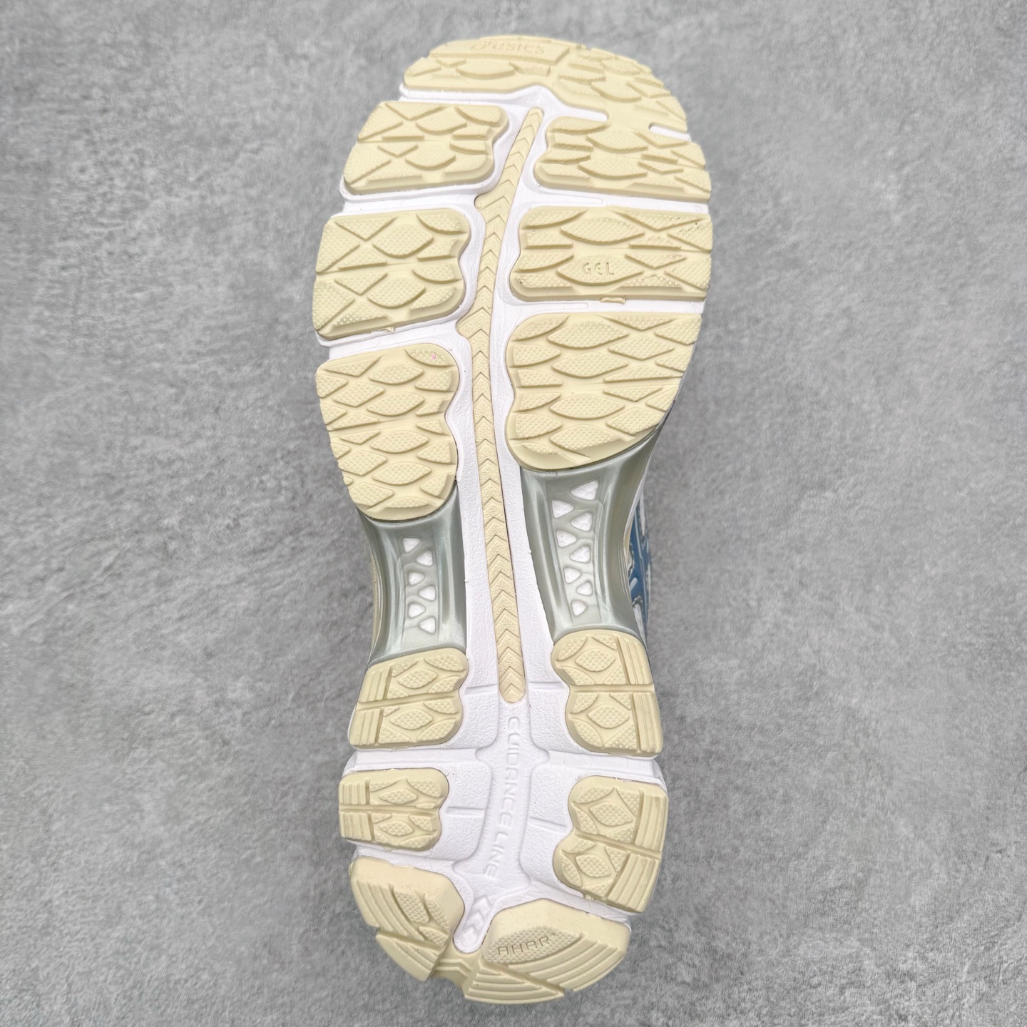 图片[9]-Asics Gel Kayano 12.1 亚瑟士卡亚诺12.1代系列低帮轻量缓震休闲运动跑步鞋 采用环保太空合成革配合透气网眼布鞋面材质 中底3D可视GEL缓震胶效果 升级EVA全新缓震中底部位科技组合耐磨橡胶外底片 尺码：36 37 37.5 38 39 39.5 40.5 41.5 42 42.5 43.5 44 44.5 45-选品中心