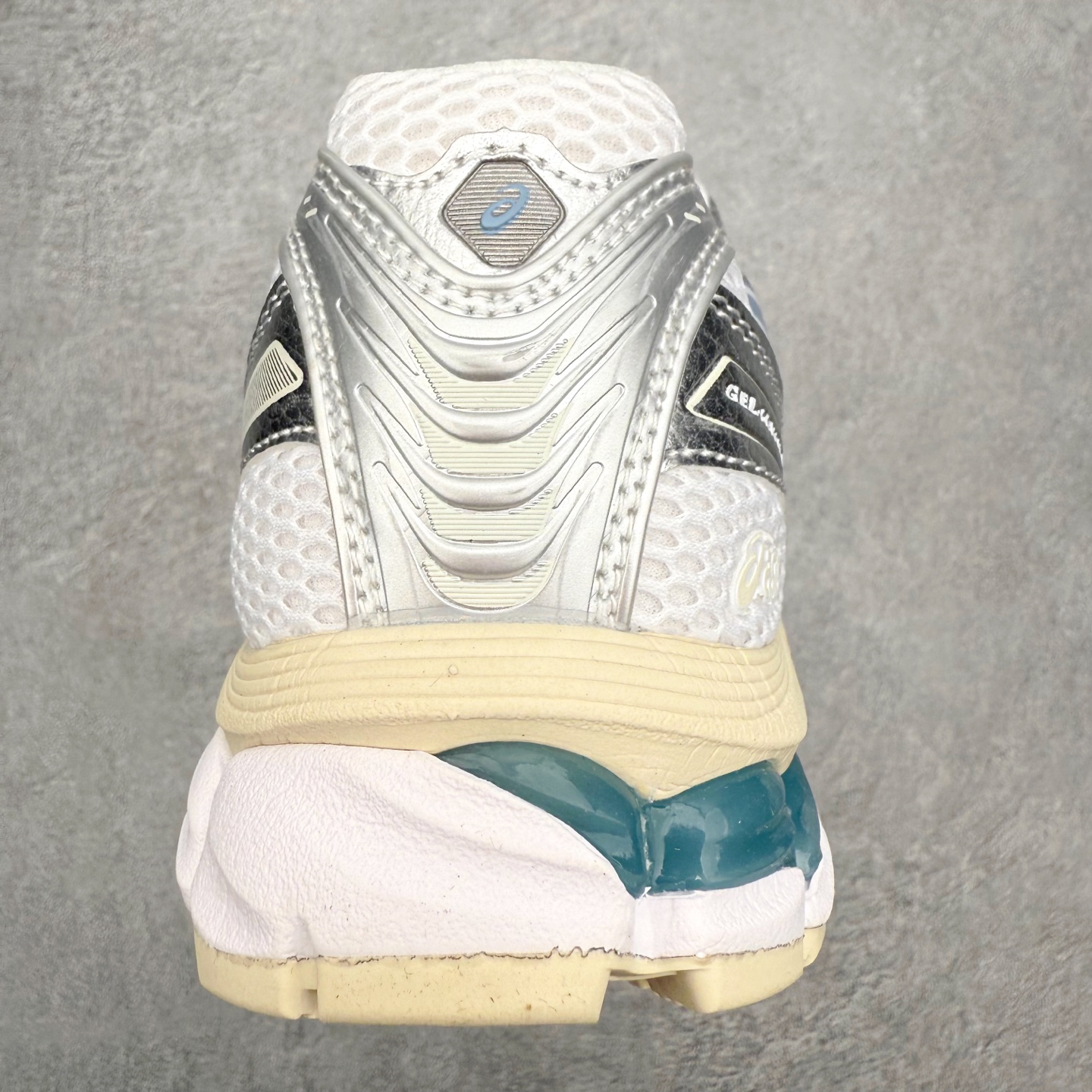 图片[8]-Asics Gel Kayano 12.1 亚瑟士卡亚诺12.1代系列低帮轻量缓震休闲运动跑步鞋 采用环保太空合成革配合透气网眼布鞋面材质 中底3D可视GEL缓震胶效果 升级EVA全新缓震中底部位科技组合耐磨橡胶外底片 尺码：36 37 37.5 38 39 39.5 40.5 41.5 42 42.5 43.5 44 44.5 45-选品中心