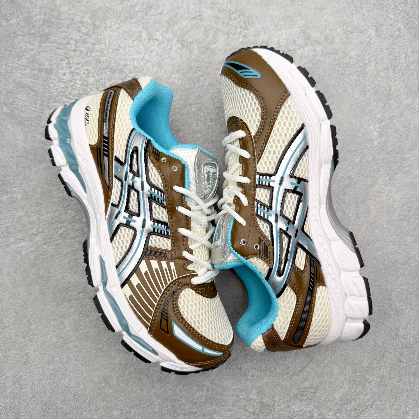 图片[3]-Asics Gel Kayano 12.1 亚瑟士卡亚诺12.1代系列低帮轻量缓震休闲运动跑步鞋 采用环保太空合成革配合透气网眼布鞋面材质 中底3D可视GEL缓震胶效果 升级EVA全新缓震中底部位科技组合耐磨橡胶外底片 尺码：36 37 37.5 38 39 39.5 40.5 41.5 42 42.5 43.5 44 44.5 45-选品中心