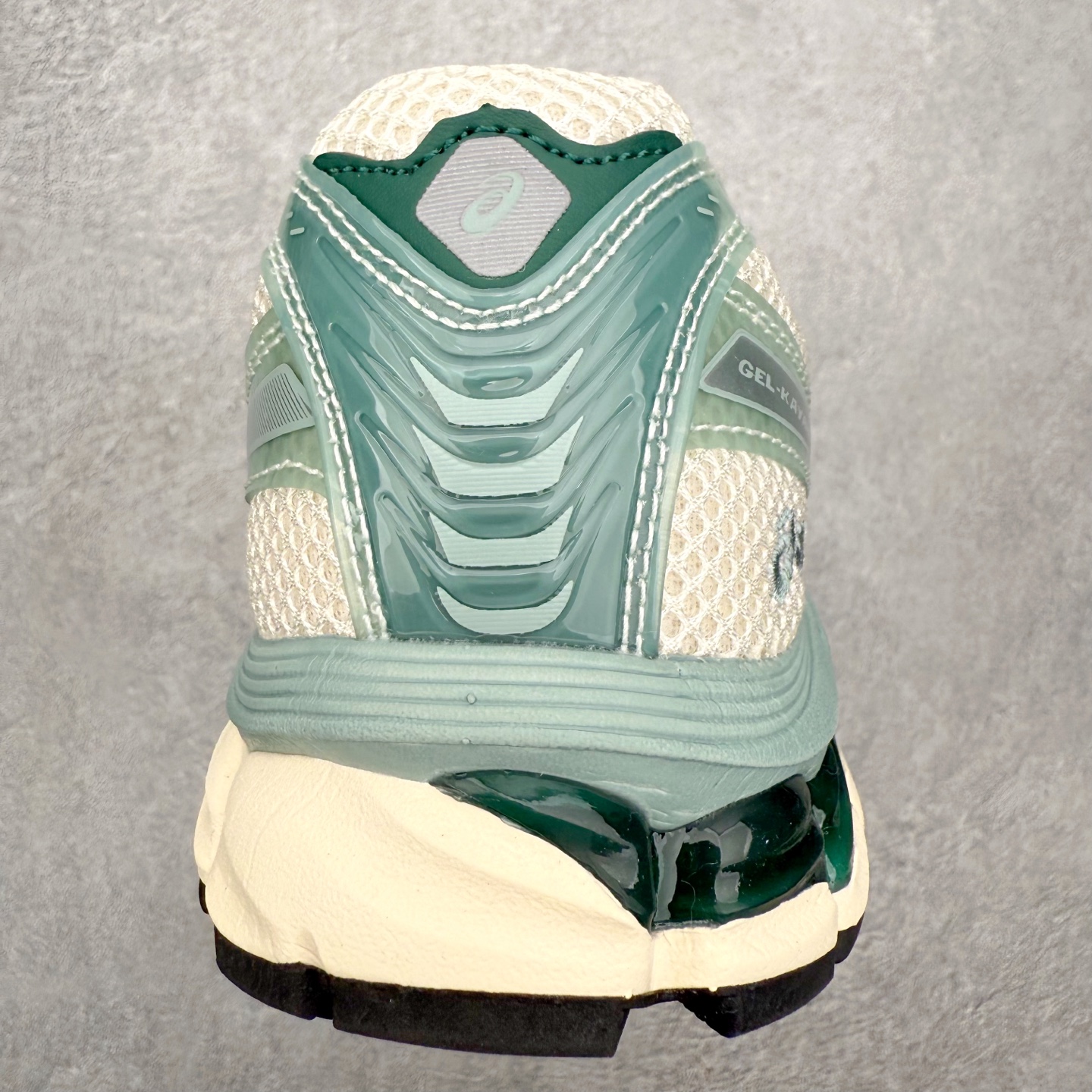 图片[8]-Asics Gel Kayano 12.1 亚瑟士卡亚诺12.1代系列低帮轻量缓震休闲运动跑步鞋 采用环保太空合成革配合透气网眼布鞋面材质 中底3D可视GEL缓震胶效果 升级EVA全新缓震中底部位科技组合耐磨橡胶外底片 尺码：36 37 37.5 38 39 39.5 40.5 41.5 42 42.5 43.5 44 44.5 45-选品中心