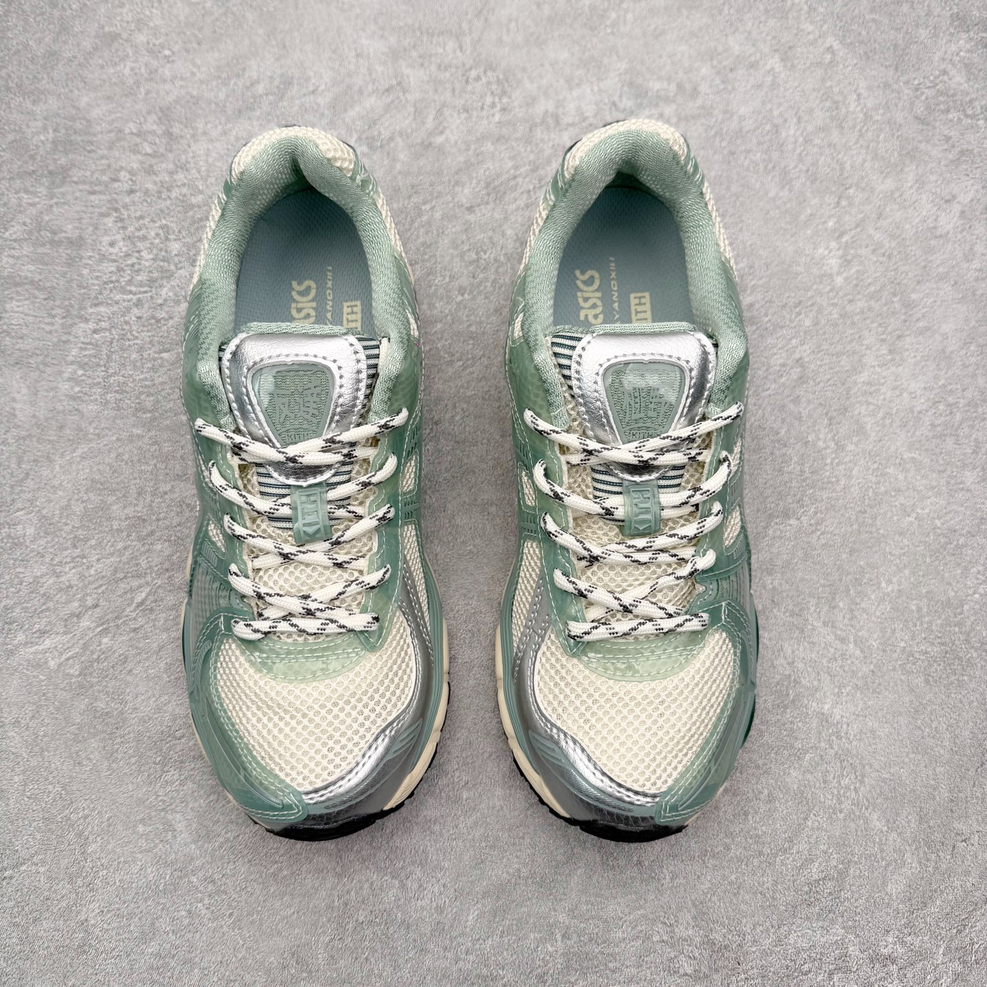 图片[2]-Asics Gel Kayano 12.1 亚瑟士卡亚诺12.1代系列低帮轻量缓震休闲运动跑步鞋 采用环保太空合成革配合透气网眼布鞋面材质 中底3D可视GEL缓震胶效果 升级EVA全新缓震中底部位科技组合耐磨橡胶外底片 尺码：36 37 37.5 38 39 39.5 40.5 41.5 42 42.5 43.5 44 44.5 45-选品中心