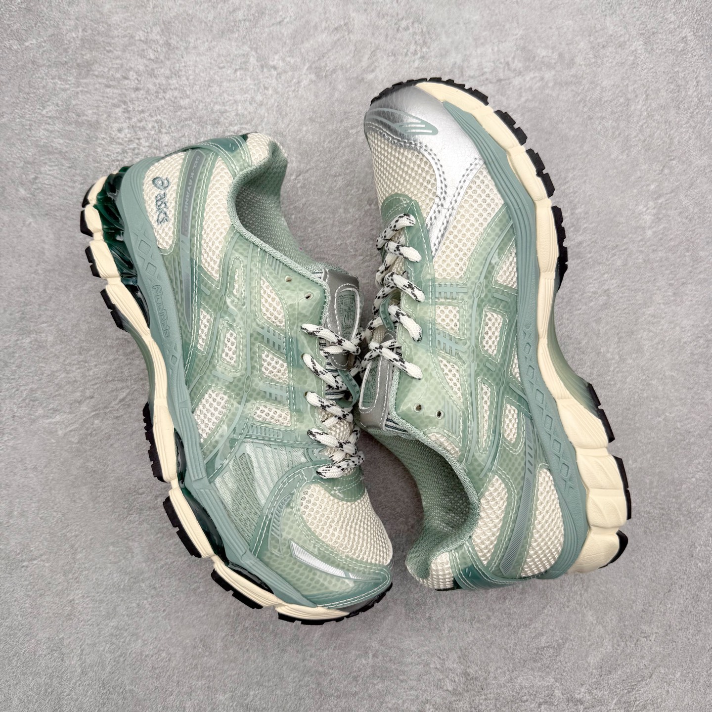 图片[3]-Asics Gel Kayano 12.1 亚瑟士卡亚诺12.1代系列低帮轻量缓震休闲运动跑步鞋 采用环保太空合成革配合透气网眼布鞋面材质 中底3D可视GEL缓震胶效果 升级EVA全新缓震中底部位科技组合耐磨橡胶外底片 尺码：36 37 37.5 38 39 39.5 40.5 41.5 42 42.5 43.5 44 44.5 45-选品中心