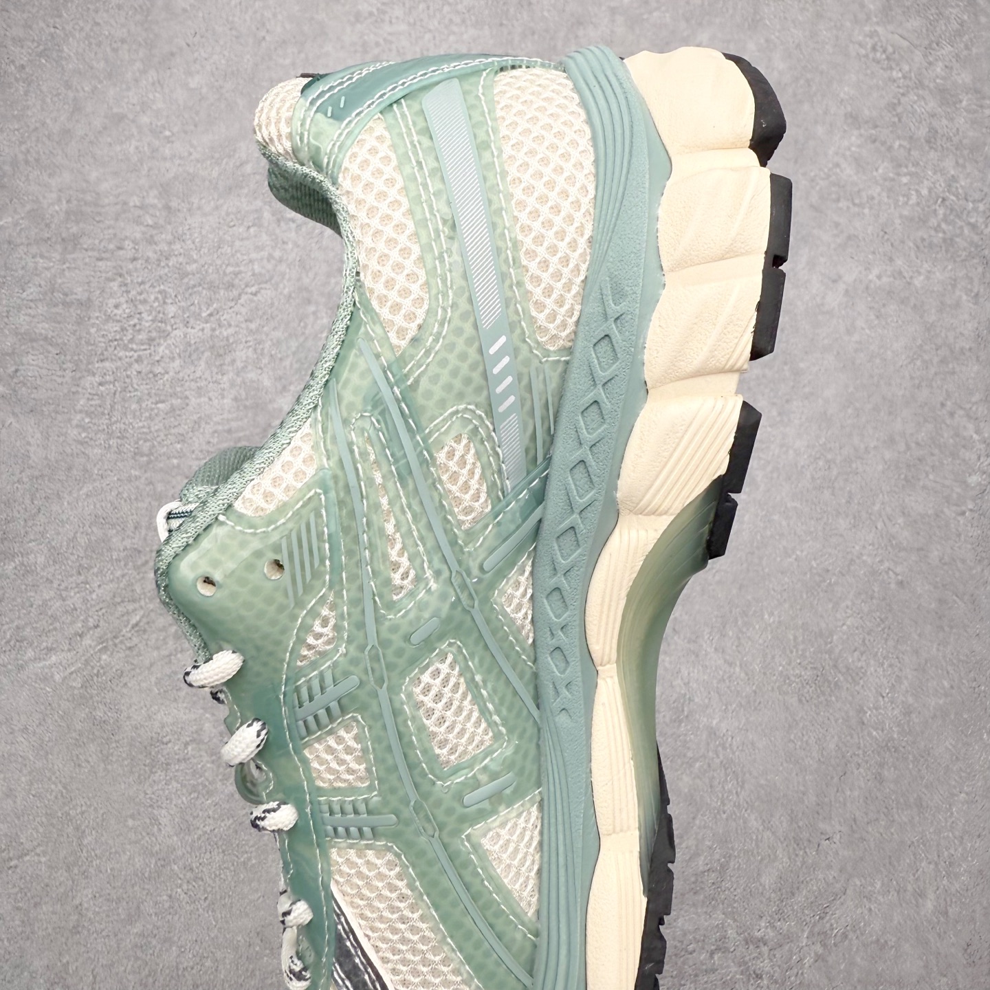 图片[7]-Asics Gel Kayano 12.1 亚瑟士卡亚诺12.1代系列低帮轻量缓震休闲运动跑步鞋 采用环保太空合成革配合透气网眼布鞋面材质 中底3D可视GEL缓震胶效果 升级EVA全新缓震中底部位科技组合耐磨橡胶外底片 尺码：36 37 37.5 38 39 39.5 40.5 41.5 42 42.5 43.5 44 44.5 45-选品中心