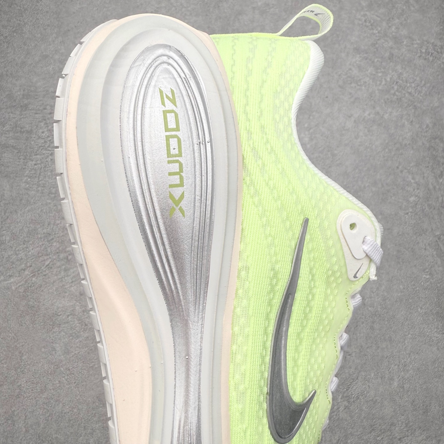 图片[6]-NK Vomero Plus 时尚舒适 网布防滑耐磨 低帮跑步鞋 实拍调校N版已经零色差零失真 百分百还原实物色彩所见即所得 不存在货不对板色差等低级问题 选购参考实物拍摄 不混卖不参货 只用心做好货严格选品 承诺混一赔十 尺码：36 36.5 37.5 38 38.5 39 40 40.5 41 42 42.5 43 44 44.5 45-选品中心