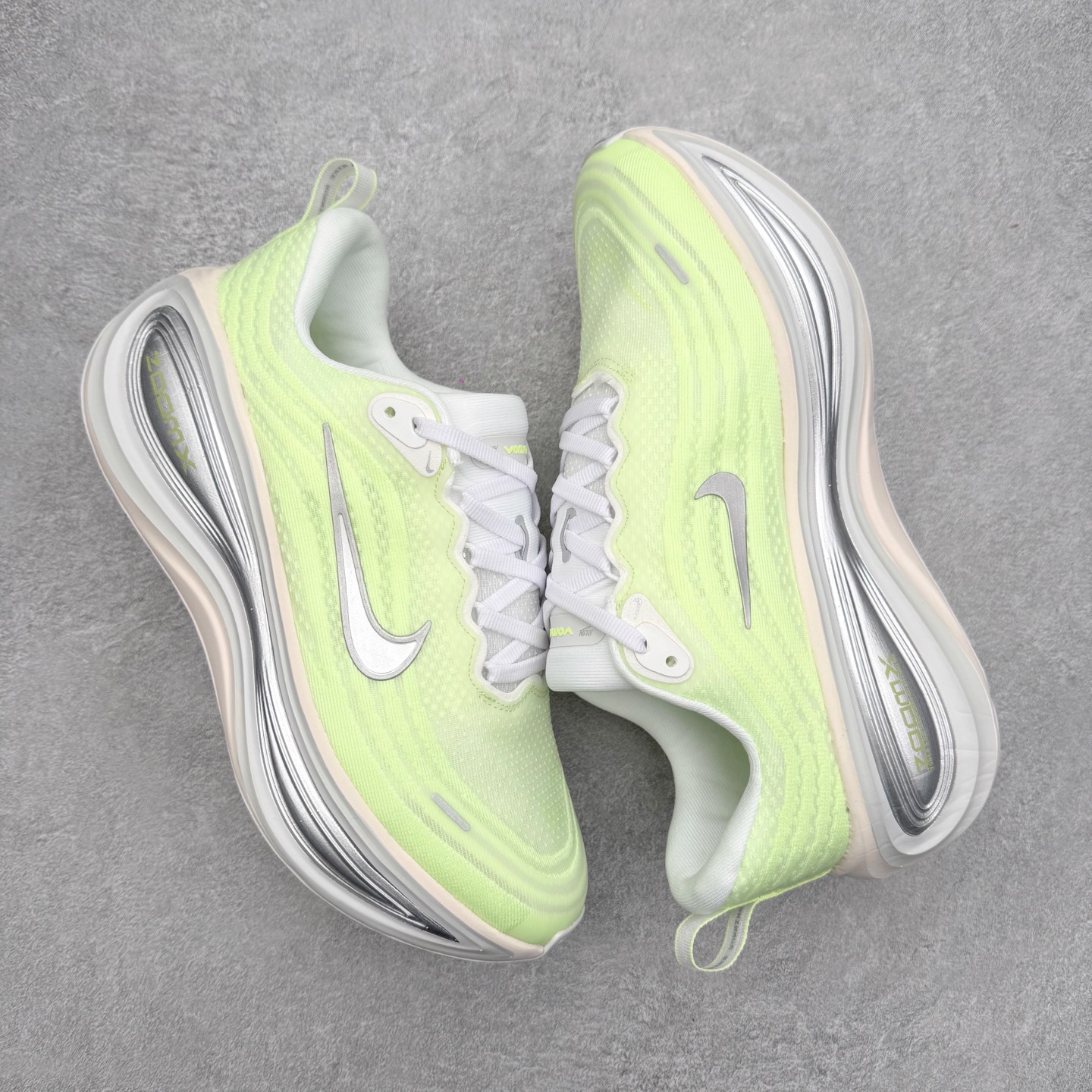 图片[3]-NK Vomero Plus 时尚舒适 网布防滑耐磨 低帮跑步鞋 实拍调校N版已经零色差零失真 百分百还原实物色彩所见即所得 不存在货不对板色差等低级问题 选购参考实物拍摄 不混卖不参货 只用心做好货严格选品 承诺混一赔十 尺码：36 36.5 37.5 38 38.5 39 40 40.5 41 42 42.5 43 44 44.5 45-选品中心