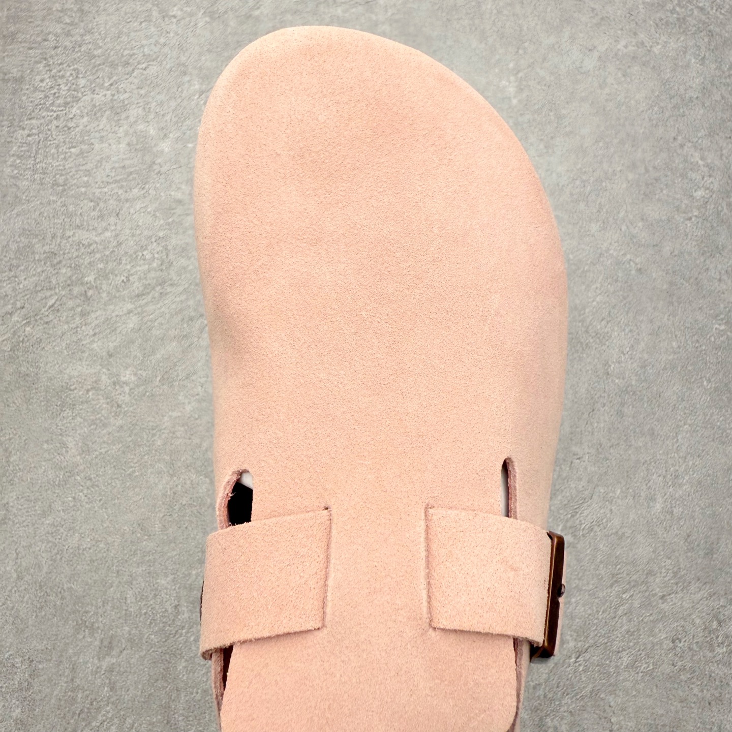 图片[4]-＃DC Birkenstock Boston VL 勃肯软木底包头拖鞋 天鹅绒般的绒面革赋子休闲的经典外观 四季皆宜 柔软的鞋床采用额外的泡沫缓冲层 提供额外的舒适感和全天支撑 全网独家首发 源于德国的严谨工艺 牛巴戎面 中层松木 EVA 三层组合大底 优质牛皮面料五金扣 出口订单 尺码：35-44-选品中心