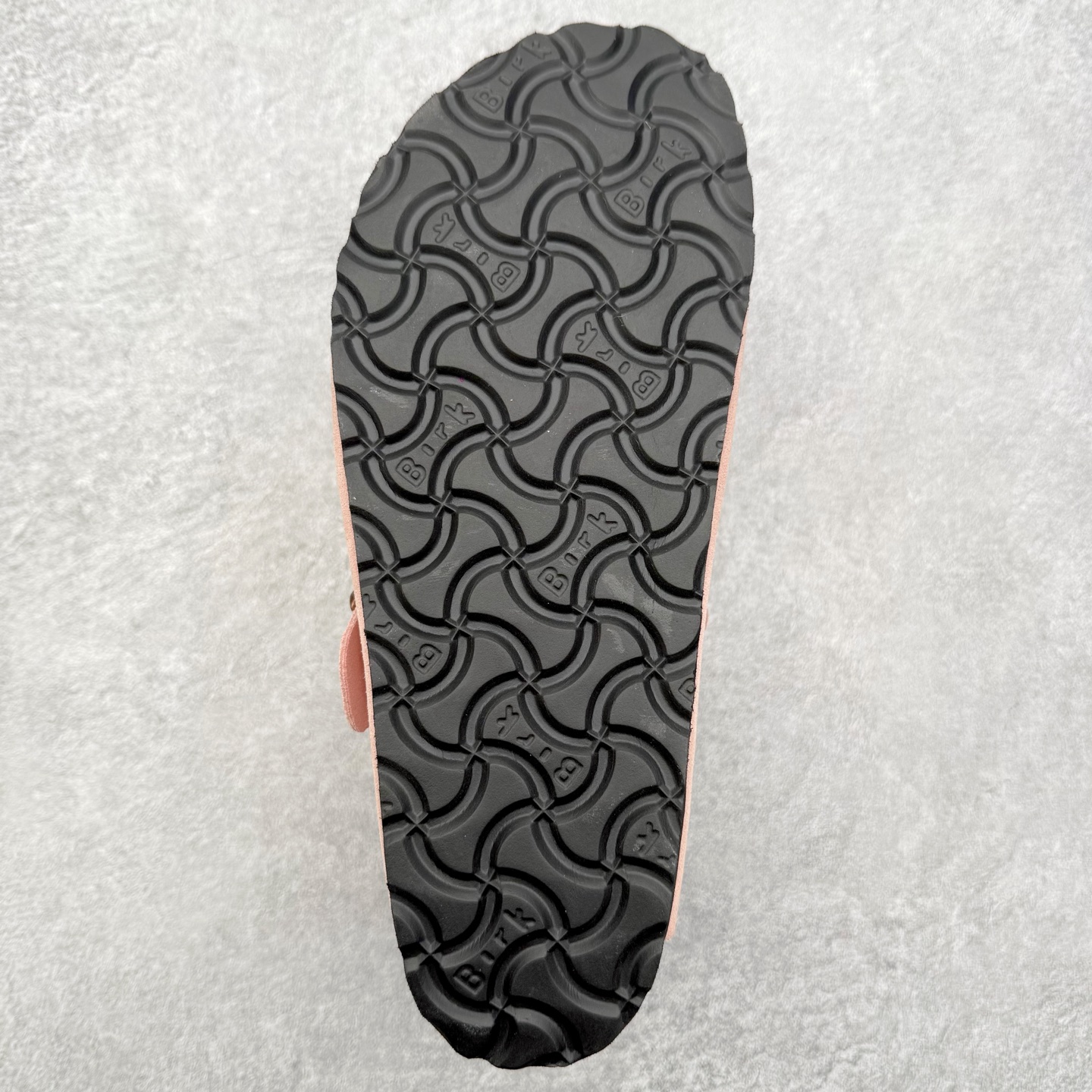 图片[9]-＃DC Birkenstock Boston VL 勃肯软木底包头拖鞋 天鹅绒般的绒面革赋子休闲的经典外观 四季皆宜 柔软的鞋床采用额外的泡沫缓冲层 提供额外的舒适感和全天支撑 全网独家首发 源于德国的严谨工艺 牛巴戎面 中层松木 EVA 三层组合大底 优质牛皮面料五金扣 出口订单 尺码：35-44-选品中心