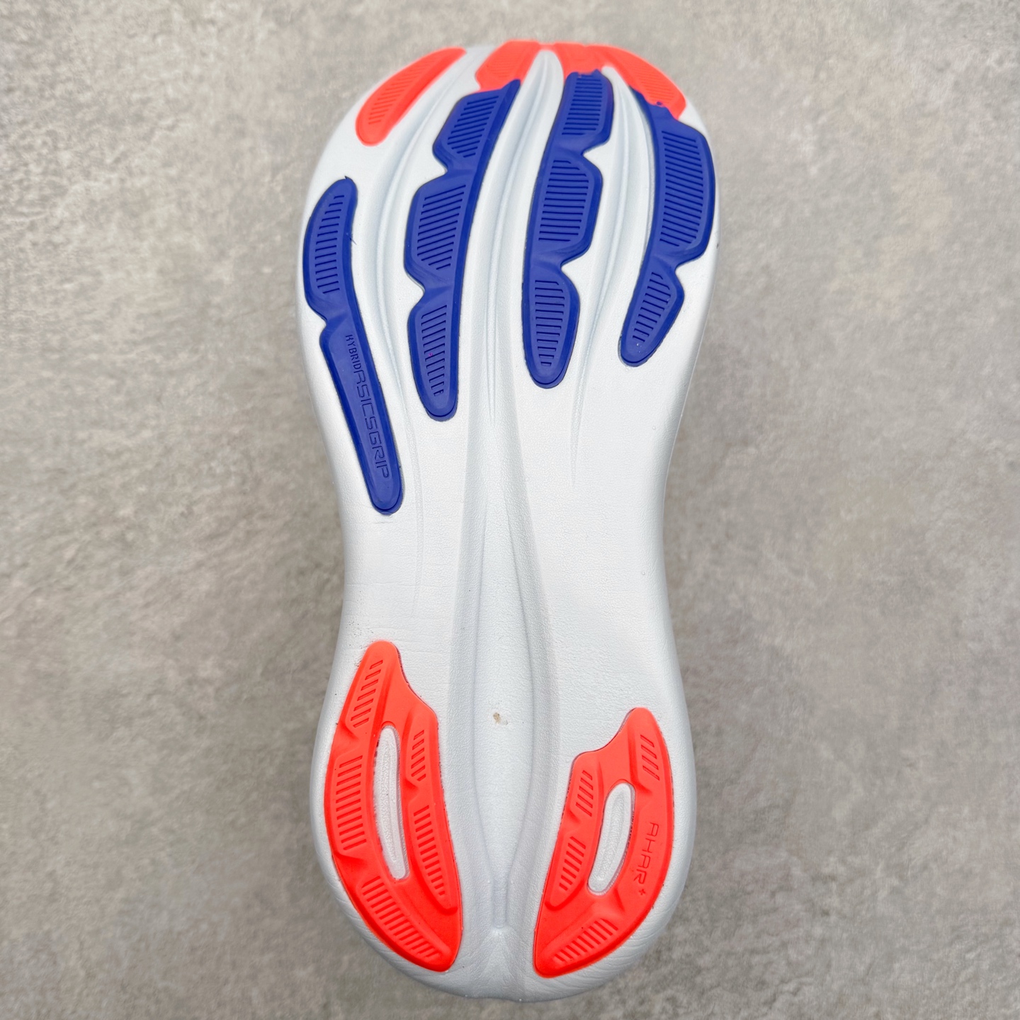 图片[9]-Asics GEL-Nimbus 28 亚瑟士缓震跑鞋 近年复古风潮的势头很旺 ASICS一直坚信保持身体的健康与活力是打造健康快乐的生活方式的最佳途径 ASICS为复古鞋型注入新设计 为玩家的街头穿搭提供了更多可能 GEL-NIMBUSTM9运动鞋最初是为中立和仰卧跑步者设计的长距离训练器 采用原始材料和关键细节重新设计 其Y2K时代的工业外观也被大胆的对比和色块所抵消 尺码：36 36.5 37.5 38 38.5 39 40 40.5 41.5 42 42.5 43.5 44 44.5 45-选品中心