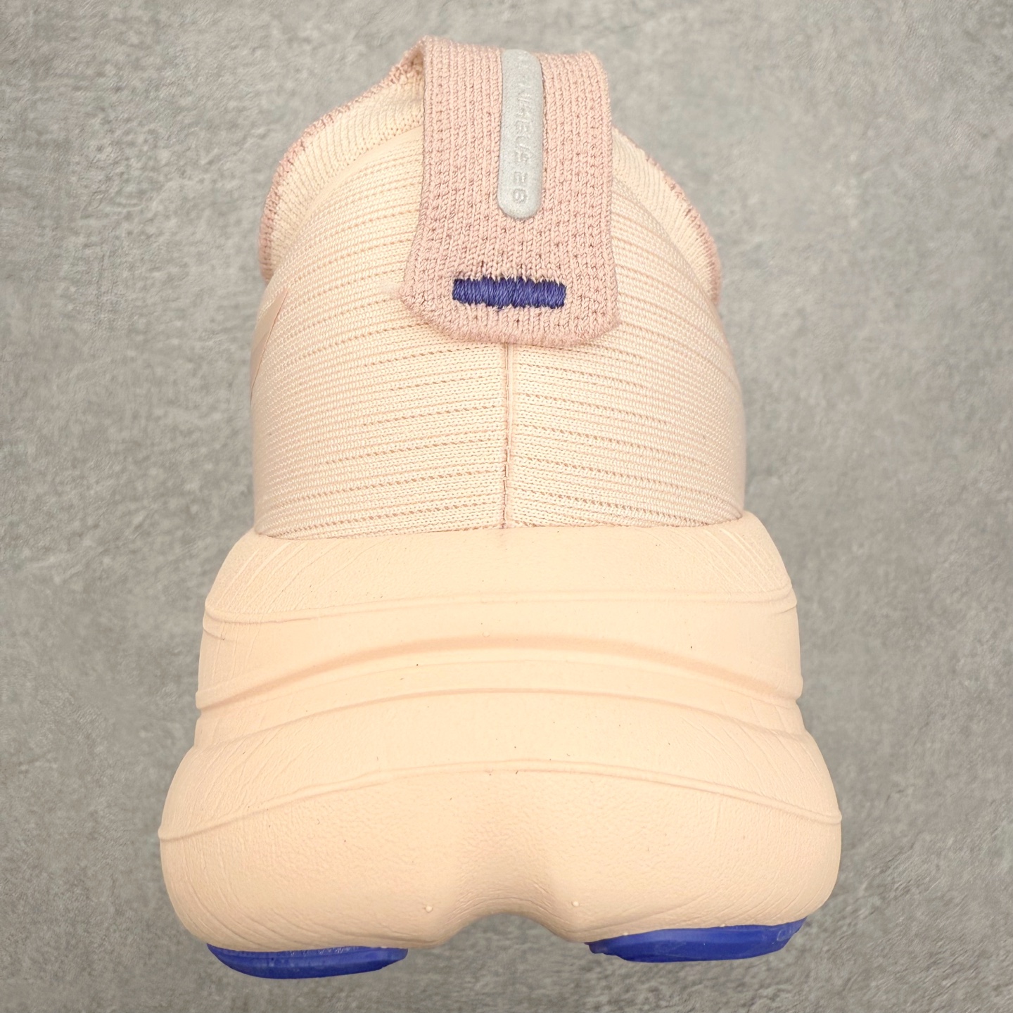 图片[8]-Asics GEL-Nimbus 28 亚瑟士缓震跑鞋 近年复古风潮的势头很旺 ASICS一直坚信保持身体的健康与活力是打造健康快乐的生活方式的最佳途径 ASICS为复古鞋型注入新设计 为玩家的街头穿搭提供了更多可能 GEL-NIMBUSTM9运动鞋最初是为中立和仰卧跑步者设计的长距离训练器 采用原始材料和关键细节重新设计 其Y2K时代的工业外观也被大胆的对比和色块所抵消 尺码：36 36.5 37.5 38 38.5 39 40 40.5 41.5 42 42.5 43.5 44 44.5 45-选品中心