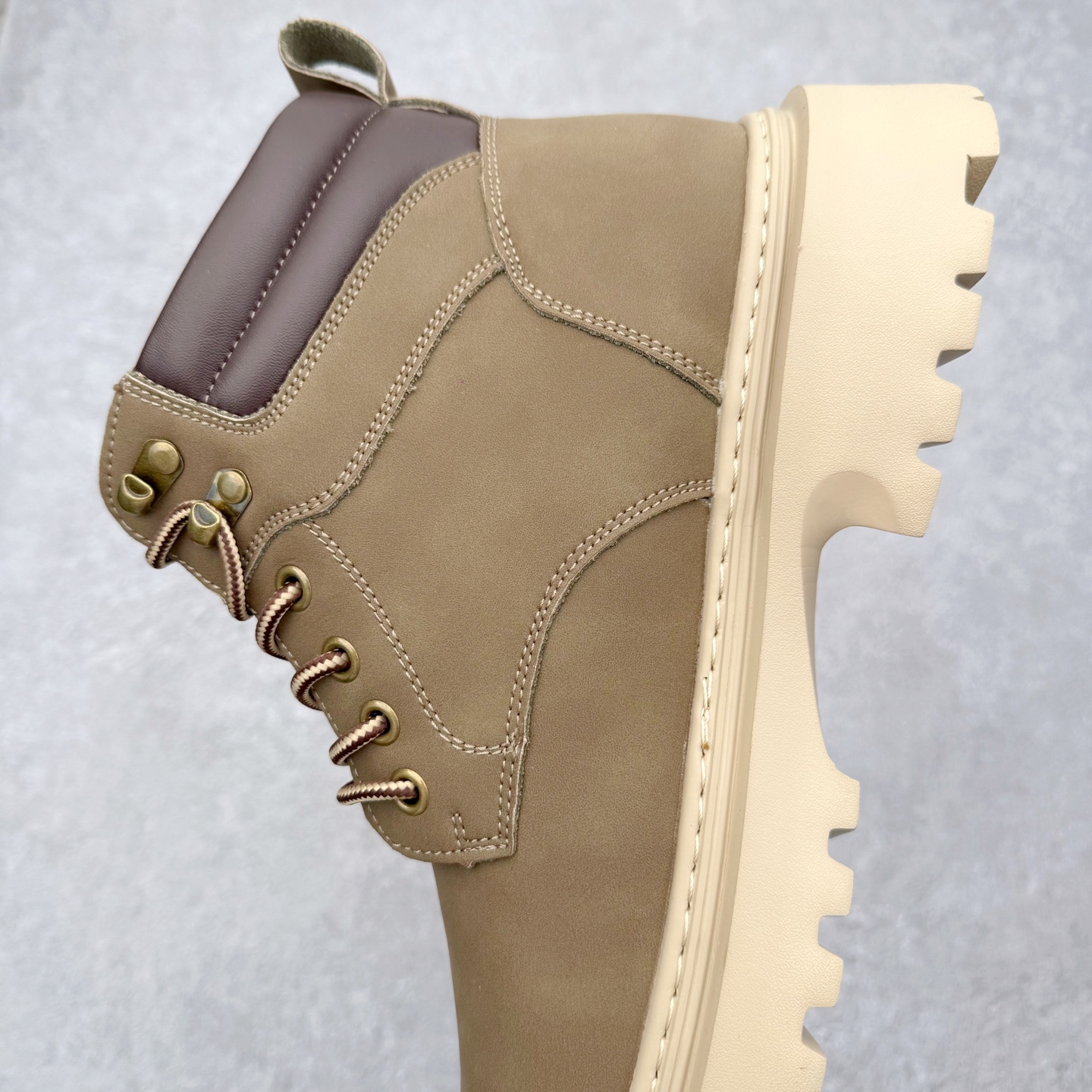 图片[7]-＃福利特价 UGG Tasman Weather Hybrid 塔斯曼混合系列户外中帮休闲马丁靴雪地靴UGG秋冬新品 秋冬必备（内里加绒保暖🔥）时尚休闲马丁靴雪地靴系列 代购专供品质 面料采用进口头层牛皮材质 鞋内里采用🔥毛茸一体内里保暖锁热。外置防滑橡胶大底 系带设计 穿脱十分方便 采用TPU模压定型真皮鞋面材质#科技外底防滑,耐磨性和良好的弹性！尺码：39-44-选品中心