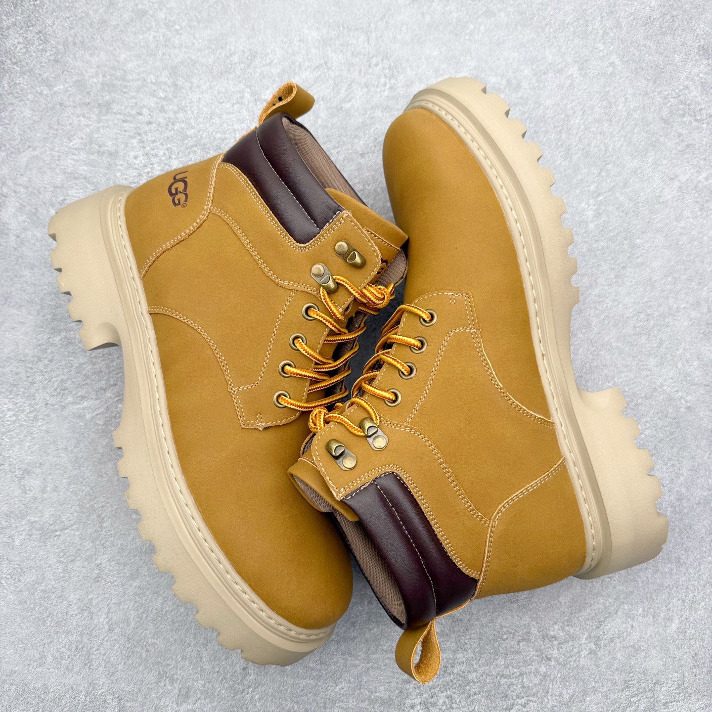 图片[3]-＃福利特价 UGG Tasman Weather Hybrid 塔斯曼混合系列户外中帮休闲马丁靴雪地靴UGG秋冬新品 秋冬必备（内里加绒保暖🔥）时尚休闲马丁靴雪地靴系列 代购专供品质 面料采用进口头层牛皮材质 鞋内里采用🔥毛茸一体内里保暖锁热。外置防滑橡胶大底 系带设计 穿脱十分方便 采用TPU模压定型真皮鞋面材质#科技外底防滑,耐磨性和良好的弹性！尺码：39-44-选品中心