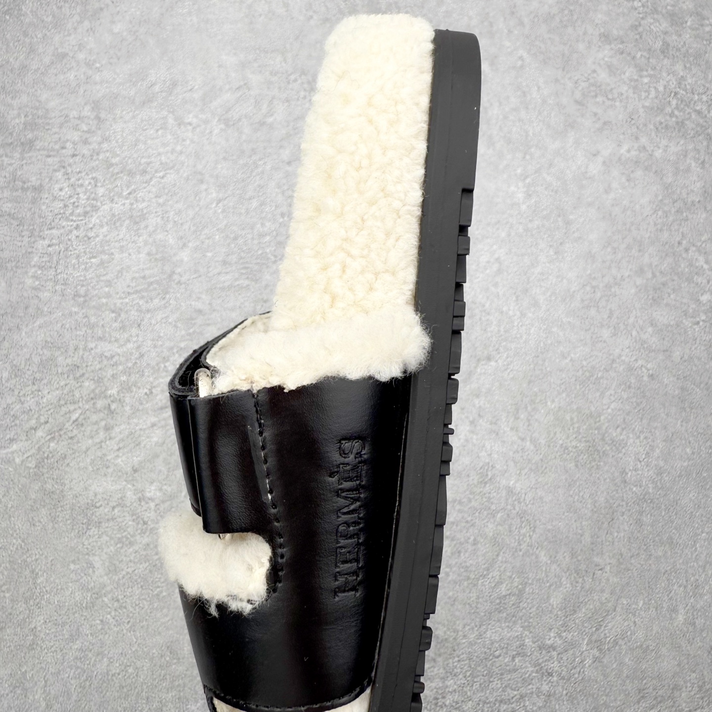 图片[7]-爱马仕经典爆款二舅羊毛拖火爆来袭 小红书爆款 秋冬穿搭必单品居家 出街百搭时尚超洋气配色极其丰富多彩 行走的托斯卡纳风 TPR防滑大底超轻盈 上脚超舒适无束缚感 尺码：35 36 37 38 39 40-选品中心