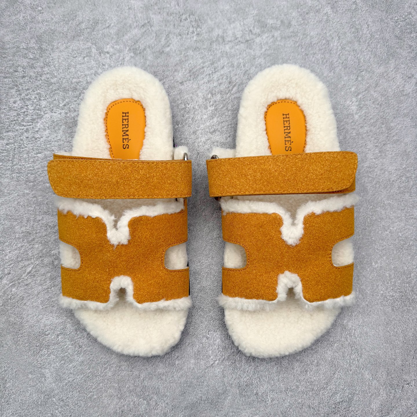 图片[2]-爱马仕经典爆款二舅羊毛拖火爆来袭 小红书爆款 秋冬穿搭必单品居家 出街百搭时尚超洋气配色极其丰富多彩 行走的托斯卡纳风 TPR防滑大底超轻盈 上脚超舒适无束缚感 尺码：35 36 37 38 39 40-选品中心