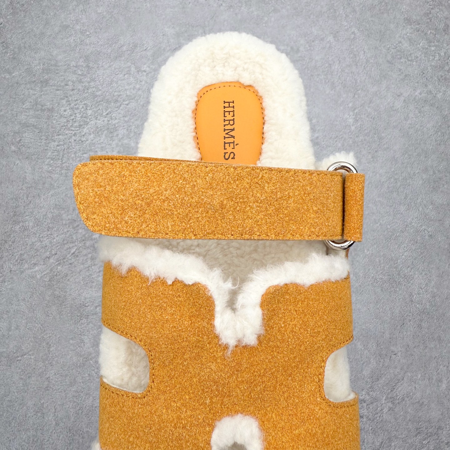 图片[5]-爱马仕经典爆款二舅羊毛拖火爆来袭 小红书爆款 秋冬穿搭必单品居家 出街百搭时尚超洋气配色极其丰富多彩 行走的托斯卡纳风 TPR防滑大底超轻盈 上脚超舒适无束缚感 尺码：35 36 37 38 39 40-选品中心