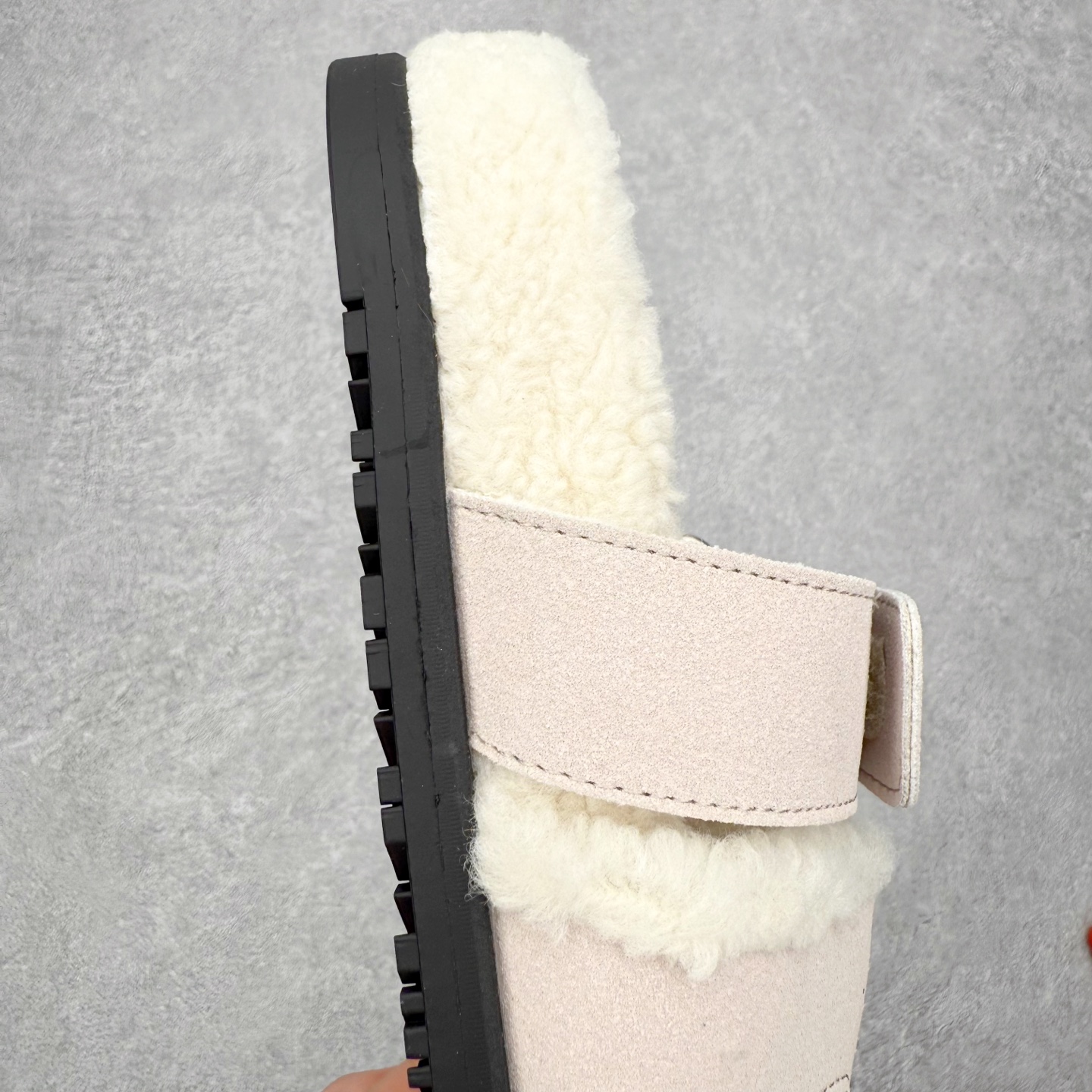 图片[6]-爱马仕经典爆款二舅羊毛拖火爆来袭 小红书爆款 秋冬穿搭必单品居家 出街百搭时尚超洋气配色极其丰富多彩 行走的托斯卡纳风 TPR防滑大底超轻盈 上脚超舒适无束缚感 尺码：35 36 37 38 39 40-选品中心