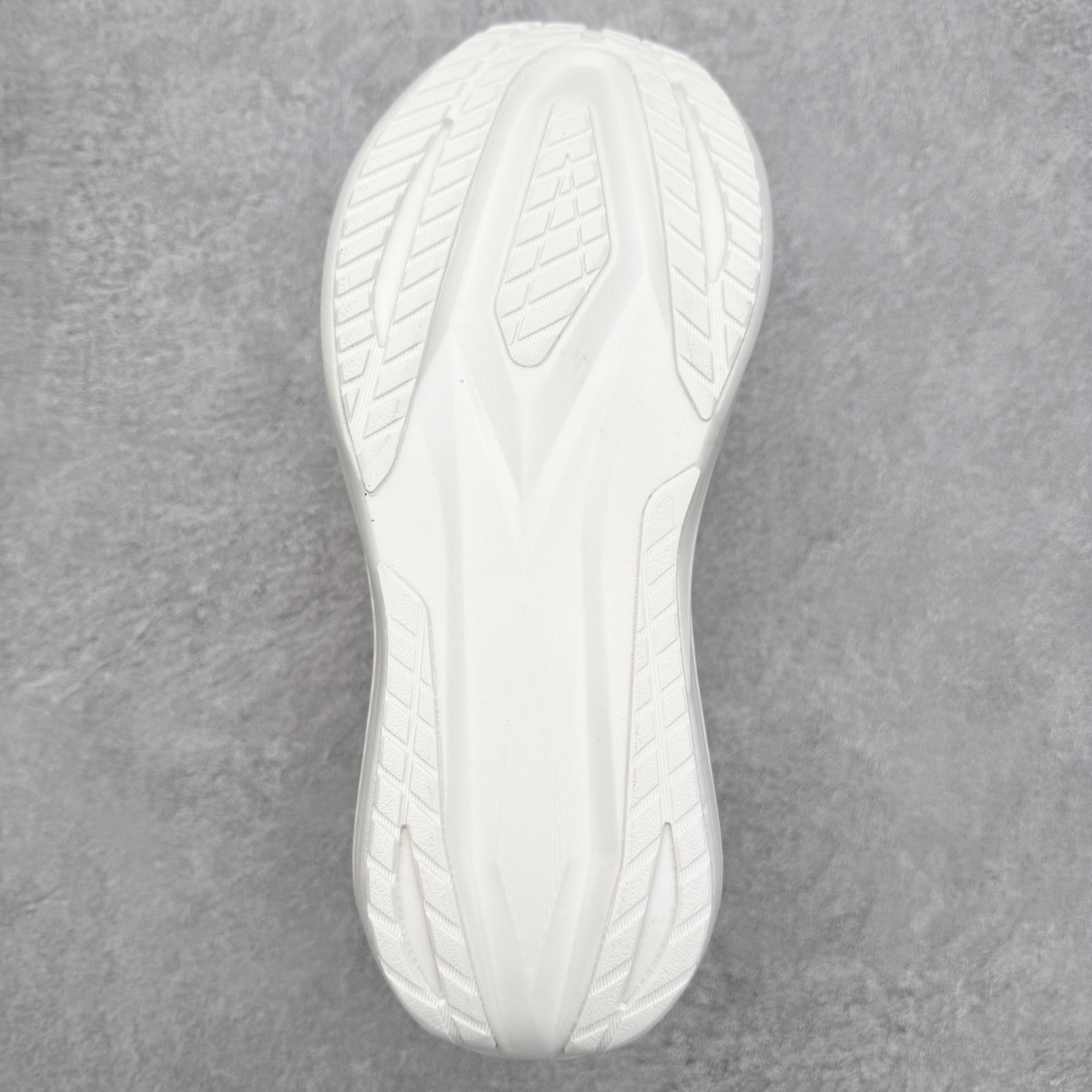 图片[9]-ASICS MEGABLAST MEGABLAST 亚瑟士经典百搭跑步鞋 近年复古风潮的势头很旺 ASICS一直坚信保持身体的健康与活力是打造健康快乐的生活方式的最佳途径 ASICS为复古鞋型注入新设计 为玩家的街头穿搭提供了更多可能 GEL-NIMBUSTM9运动鞋最初是为中立和仰卧跑步者设计的长距离训练器 采用原始材料和关键细节重新设计 其Y2K时代的工业外观也被大胆的对比和色块所抵消 尺码：36 36.5 37.5 38 38.5 39 40 40.5 41.5 42 42.5 43.5 44 44.5 45-选品中心