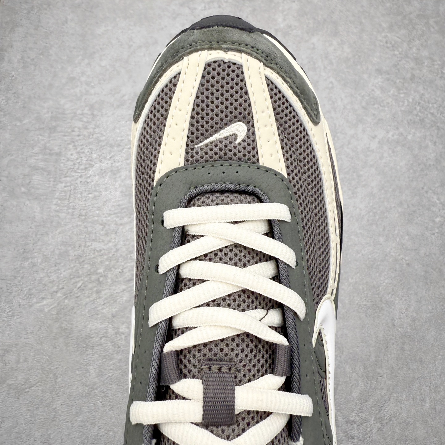 图片[4]-NK Initiator 创始者系列复古老爹鞋运动舒适复古网布合成革减震防滑耐磨低帮休闲跑步鞋 Ins爆火全新韩系古着风 回味经典 采用透气网眼鞋面和支撑覆盖层 自然运动设计的Phlyon中底用于缓冲 BRS 1000碳橡胶外底具有轻质柔韧性 牵引力和耐用性 尺码：36 36.5 37.5 38 38.5 39 40 40.5 41 42 42.5 43 44 45-选品中心