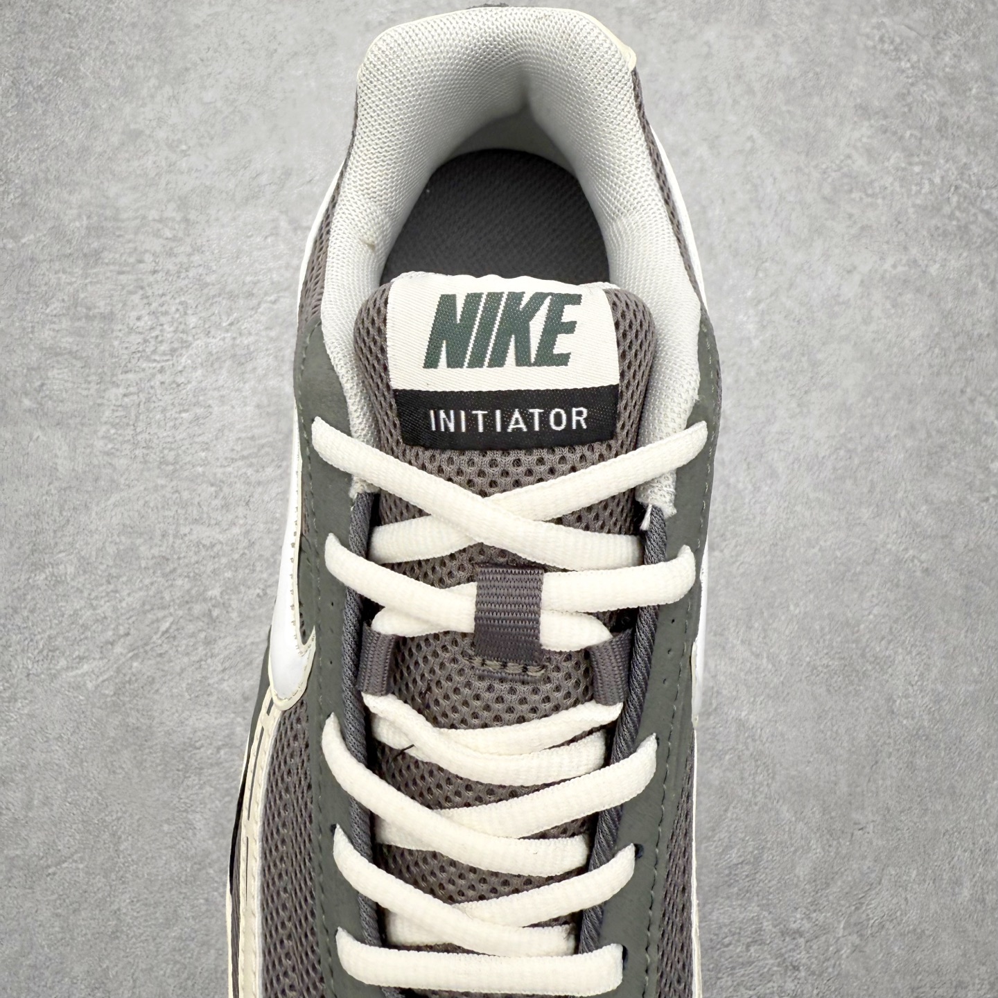 图片[5]-NK Initiator 创始者系列复古老爹鞋运动舒适复古网布合成革减震防滑耐磨低帮休闲跑步鞋 Ins爆火全新韩系古着风 回味经典 采用透气网眼鞋面和支撑覆盖层 自然运动设计的Phlyon中底用于缓冲 BRS 1000碳橡胶外底具有轻质柔韧性 牵引力和耐用性 尺码：36 36.5 37.5 38 38.5 39 40 40.5 41 42 42.5 43 44 45-选品中心