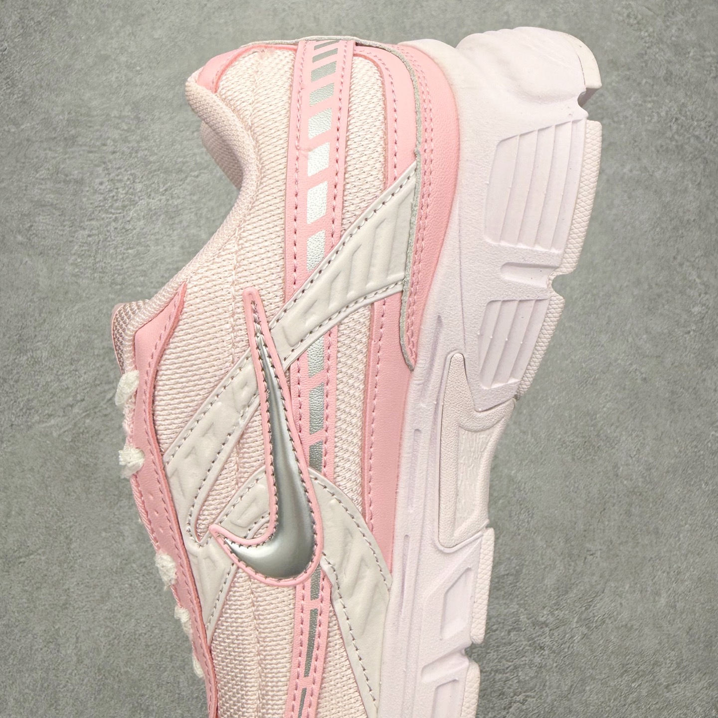 图片[7]-NK Initiator 创始者系列复古老爹鞋运动舒适复古网布合成革减震防滑耐磨低帮休闲跑步鞋 Ins爆火全新韩系古着风 回味经典 采用透气网眼鞋面和支撑覆盖层 自然运动设计的Phlyon中底用于缓冲 BRS 1000碳橡胶外底具有轻质柔韧性 牵引力和耐用性 尺码：36 36.5 37.5 38 38.5 39 40 40.5 41 42 42.5 43 44 45-选品中心