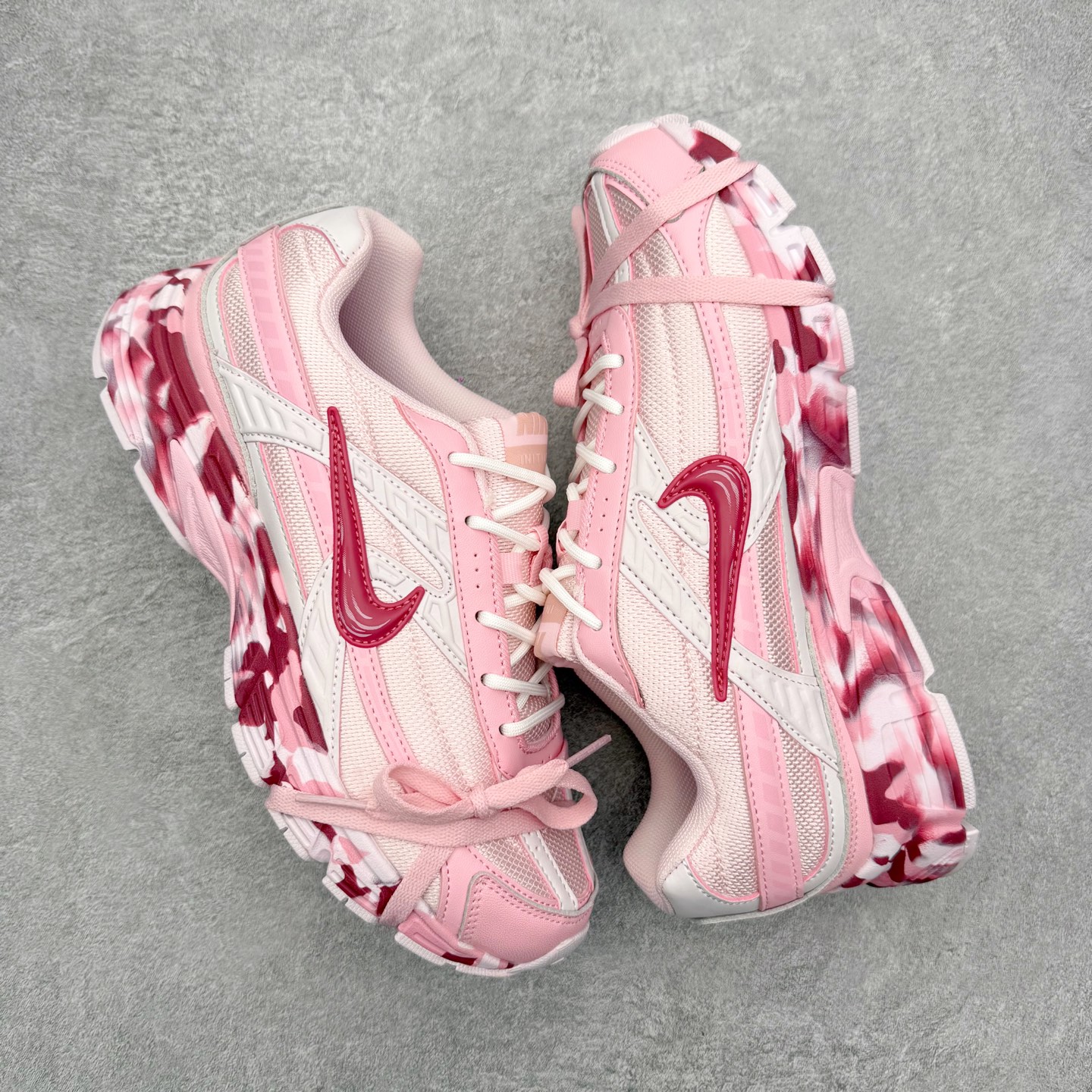 图片[3]-NK Initiator 创始者系列复古老爹鞋运动舒适复古网布合成革减震防滑耐磨低帮休闲跑步鞋 Ins爆火全新韩系古着风 回味经典 采用透气网眼鞋面和支撑覆盖层 自然运动设计的Phlyon中底用于缓冲 BRS 1000碳橡胶外底具有轻质柔韧性 牵引力和耐用性 尺码：36 36.5 37.5 38 38.5 39 40 40.5 41 42 42.5 43 44 45-选品中心