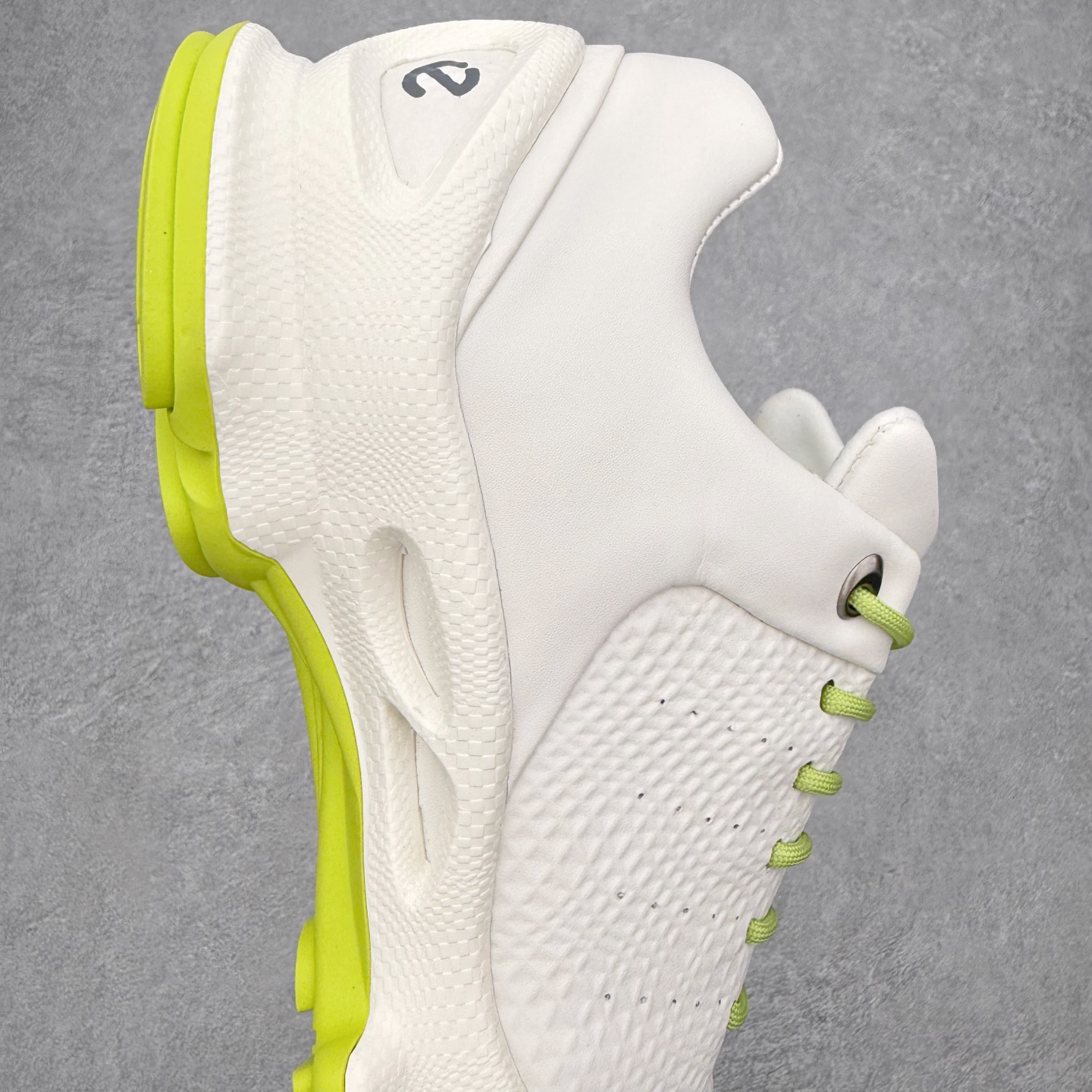 图片[6]-ECCO爱步跑步鞋百搭舒适 秋冬新款厚底休闲运动鞋男鞋 灵动系列 黄景瑜同款 品质牛皮鞋面，轻盈柔韧 具有良好的透气性 细腻柔软 简约系带设计 可自由调节松紧 贴合脚型 PU泡沫橡胶大底 抓地力强 具有良好的防滑耐磨性 时尚简约 休闲百搭 尺码：38 39 40 41 42 43 44 （皮鞋码）-选品中心