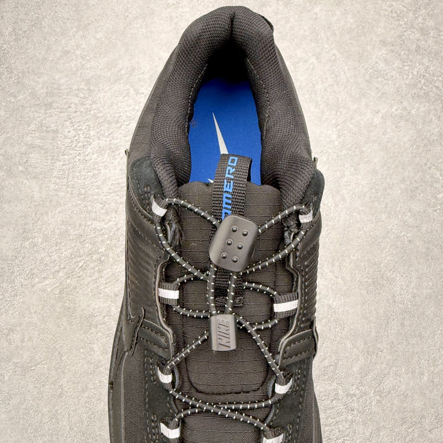 图片[5]-NK Zoom Vomero 5 Roam 佛莫罗5代徒步版系列经典复古增高厚底休闲运动慢跑鞋 HQ2181-004 Vomero Roam「漫游鞋」舒适性典范 工学拒水鞋面+ Air Zoom缓震配置无惧雨水 不受天气左右 助你灵活迈步 再加上厚实衬里和橡胶挡泥片 有效御寒不厚重 雨天照样利落出街 中性色调搭配简洁织物 打造百搭属性低调出街or高调亮相 都看你的男女同款不同色 轻松get多元风格 尺码：36 36.5 37.5 38 38.5 39 40 40.5 41 42 42.5 43 44 44.5 45-选品中心