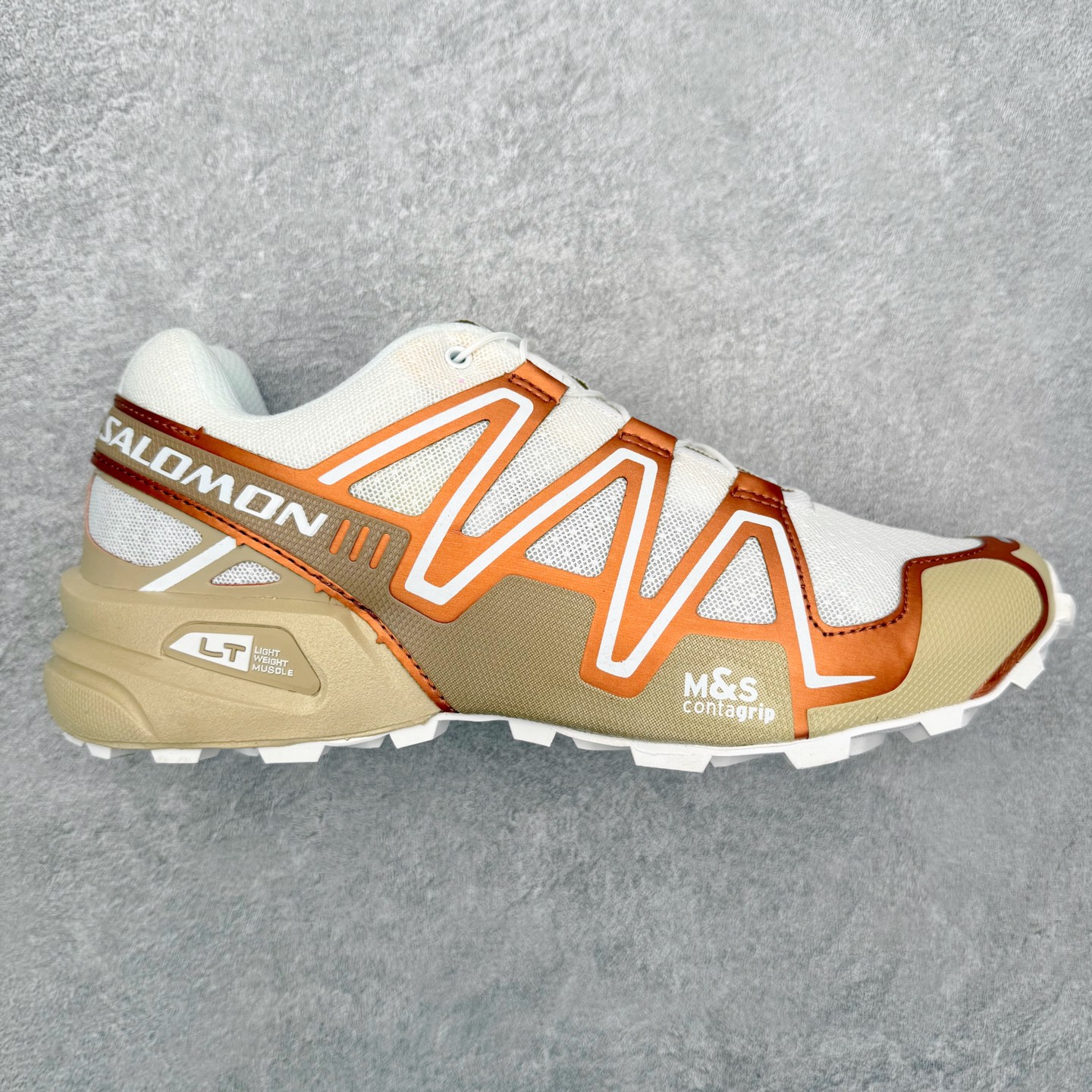 SALOMON 萨洛蒙 Speedcross 3 舒适轻盈减震包裹性支撑耐磨轻便低帮生活休闲鞋 男女同款 SALOMON诞生于1947年的法国阿尔卑斯山区，全球知名的户外运动品牌。一直致力于推动滑雪、越野跑等山地运动的发展及产品的进步。其产品设计致力于追求创新和发掘产品的性能极限，帮助喜欢自由的人在山地间不断挑战自我。实拍调校N版已经零色差零失真 百分百还原实物色彩所见即所得 不存在货不对板色差等低级问题 选购参考实物拍摄 不混卖不参货 只用心做好货严格选品 承诺混一赔十 尺码：36 36.5 37.5 38 38.5 39 40 40.5 41 42 42.5 43 44 44.5 45-选品中心