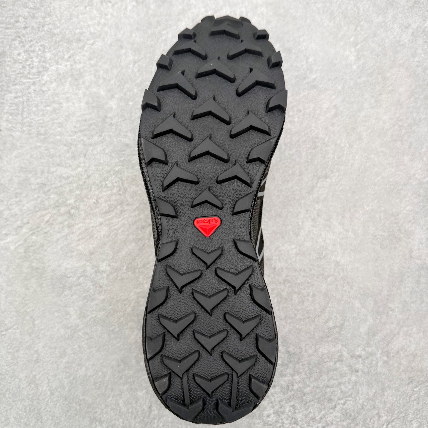 图片[9]-SALOMON 萨洛蒙 Speedcross 3 舒适轻盈减震包裹性支撑耐磨轻便低帮生活休闲鞋 男女同款 SALOMON诞生于1947年的法国阿尔卑斯山区，全球知名的户外运动品牌。一直致力于推动滑雪、越野跑等山地运动的发展及产品的进步。其产品设计致力于追求创新和发掘产品的性能极限，帮助喜欢自由的人在山地间不断挑战自我。实拍调校N版已经零色差零失真 百分百还原实物色彩所见即所得 不存在货不对板色差等低级问题 选购参考实物拍摄 不混卖不参货 只用心做好货严格选品 承诺混一赔十 尺码：36 36.5 37.5 38 38.5 39 40 40.5 41 42 42.5 43 44 44.5 45-选品中心