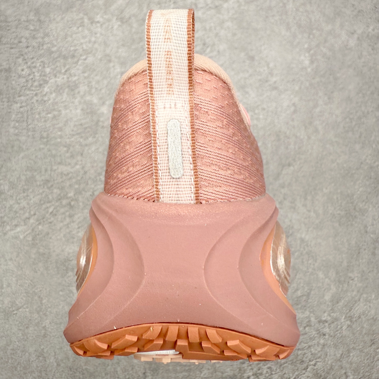 图片[8]-NK Vomero Plus 时尚舒适 网布防滑耐磨 低帮跑步鞋 实拍调校N版已经零色差零失真 百分百还原实物色彩所见即所得 不存在货不对板色差等低级问题 选购参考实物拍摄 不混卖不参货 只用心做好货严格选品 承诺混一赔十 尺码：36 36.5 37.5 38 38.5 39 40 40.5 41 42 42.5 43 44 44.5 45-选品中心