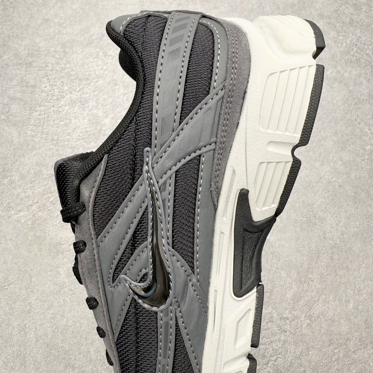 图片[7]-NK Initiator 创始者系列复古老爹鞋运动舒适复古网布合成革减震防滑耐磨低帮休闲跑步鞋 Ins爆火全新韩系古着风 回味经典 采用透气网眼鞋面和支撑覆盖层 自然运动设计的Phlyon中底用于缓冲 BRS 1000碳橡胶外底具有轻质柔韧性 牵引力和耐用性 尺码：36 36.5 37.5 38 38.5 39 40 40.5 41 42 42.5 43 44 45-选品中心