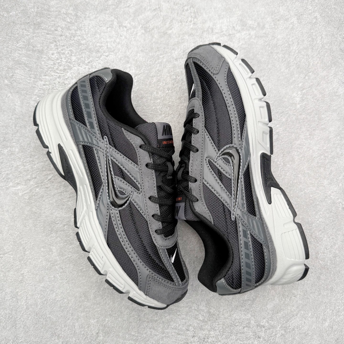 图片[3]-NK Initiator 创始者系列复古老爹鞋运动舒适复古网布合成革减震防滑耐磨低帮休闲跑步鞋 Ins爆火全新韩系古着风 回味经典 采用透气网眼鞋面和支撑覆盖层 自然运动设计的Phlyon中底用于缓冲 BRS 1000碳橡胶外底具有轻质柔韧性 牵引力和耐用性 尺码：36 36.5 37.5 38 38.5 39 40 40.5 41 42 42.5 43 44 45-选品中心