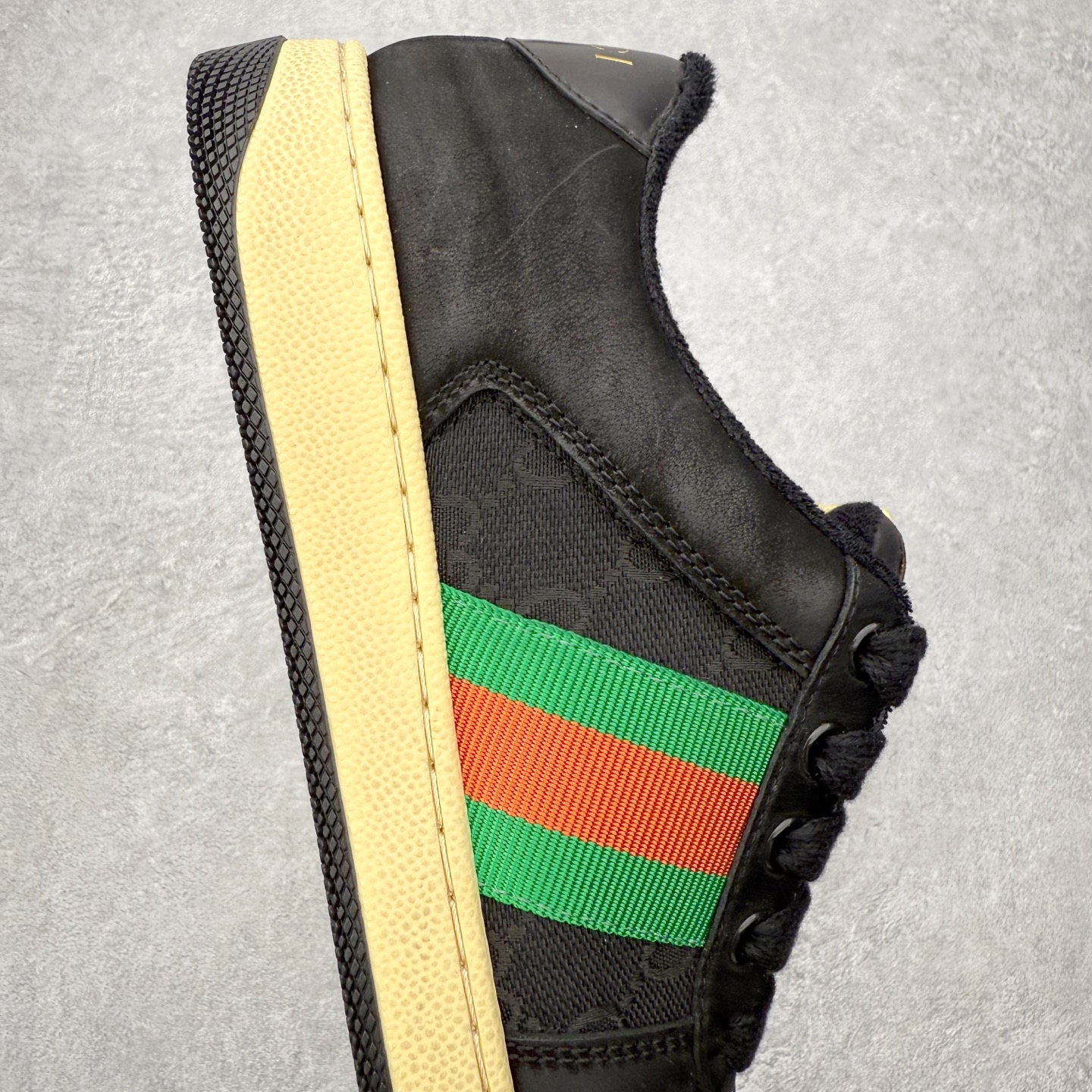 图片[6]-Gucci 古驰 Screener 运动休闲时装奢侈品系列 GG珐琅扣 擦脏做旧小脏鞋 高端零售海淘商家混卖版本 东莞纯原品质 原鞋对照工艺生产 原厂一致色泽度玛瑙珐琅GG扣 原版一致鞋舌鞋带处擦脏工艺 全套原版包装外盒配件 意大利进口磨砂头层牛皮 后跟原版一致哑光丝印烫金字体 全网独家复刻细节 ）同源出厂真丝绸防尘鞋套袋 原装雪梨形超软沙绒纸团，工艺无缝细空胶技术，原版一致私模开发大底 尺码：35 36 37 38 39 40 41 42 43 44 45-选品中心