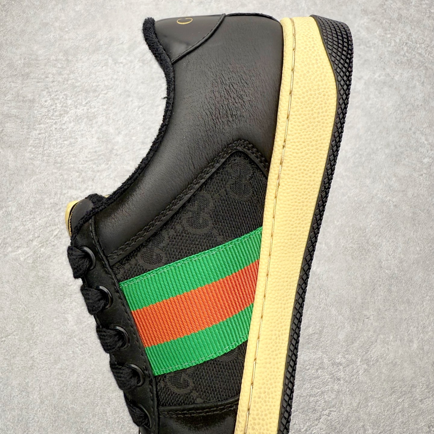 图片[7]-Gucci 古驰 Screener 运动休闲时装奢侈品系列 GG珐琅扣 擦脏做旧小脏鞋 高端零售海淘商家混卖版本 东莞纯原品质 原鞋对照工艺生产 原厂一致色泽度玛瑙珐琅GG扣 原版一致鞋舌鞋带处擦脏工艺 全套原版包装外盒配件 意大利进口磨砂头层牛皮 后跟原版一致哑光丝印烫金字体 全网独家复刻细节 ）同源出厂真丝绸防尘鞋套袋 原装雪梨形超软沙绒纸团，工艺无缝细空胶技术，原版一致私模开发大底 尺码：35 36 37 38 39 40 41 42 43 44 45-选品中心