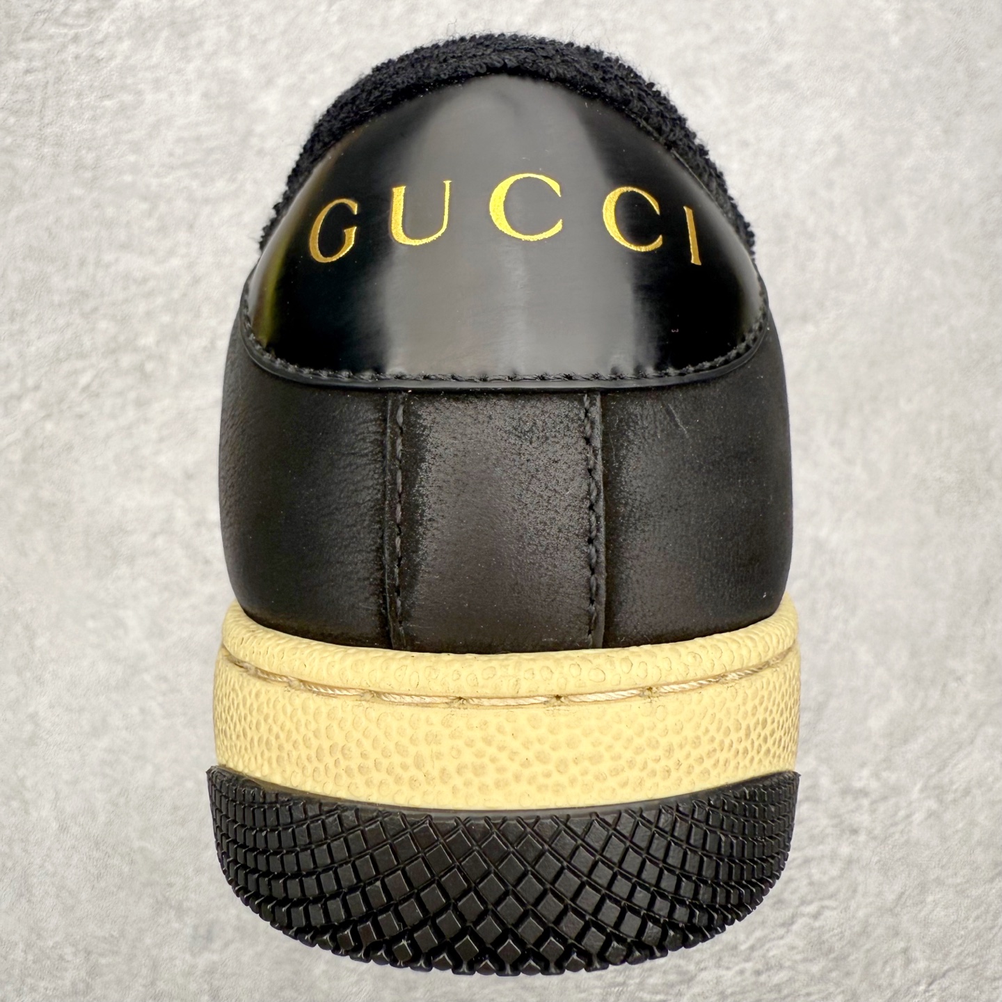 图片[8]-Gucci 古驰 Screener 运动休闲时装奢侈品系列 GG珐琅扣 擦脏做旧小脏鞋 高端零售海淘商家混卖版本 东莞纯原品质 原鞋对照工艺生产 原厂一致色泽度玛瑙珐琅GG扣 原版一致鞋舌鞋带处擦脏工艺 全套原版包装外盒配件 意大利进口磨砂头层牛皮 后跟原版一致哑光丝印烫金字体 全网独家复刻细节 ）同源出厂真丝绸防尘鞋套袋 原装雪梨形超软沙绒纸团，工艺无缝细空胶技术，原版一致私模开发大底 尺码：35 36 37 38 39 40 41 42 43 44 45-选品中心