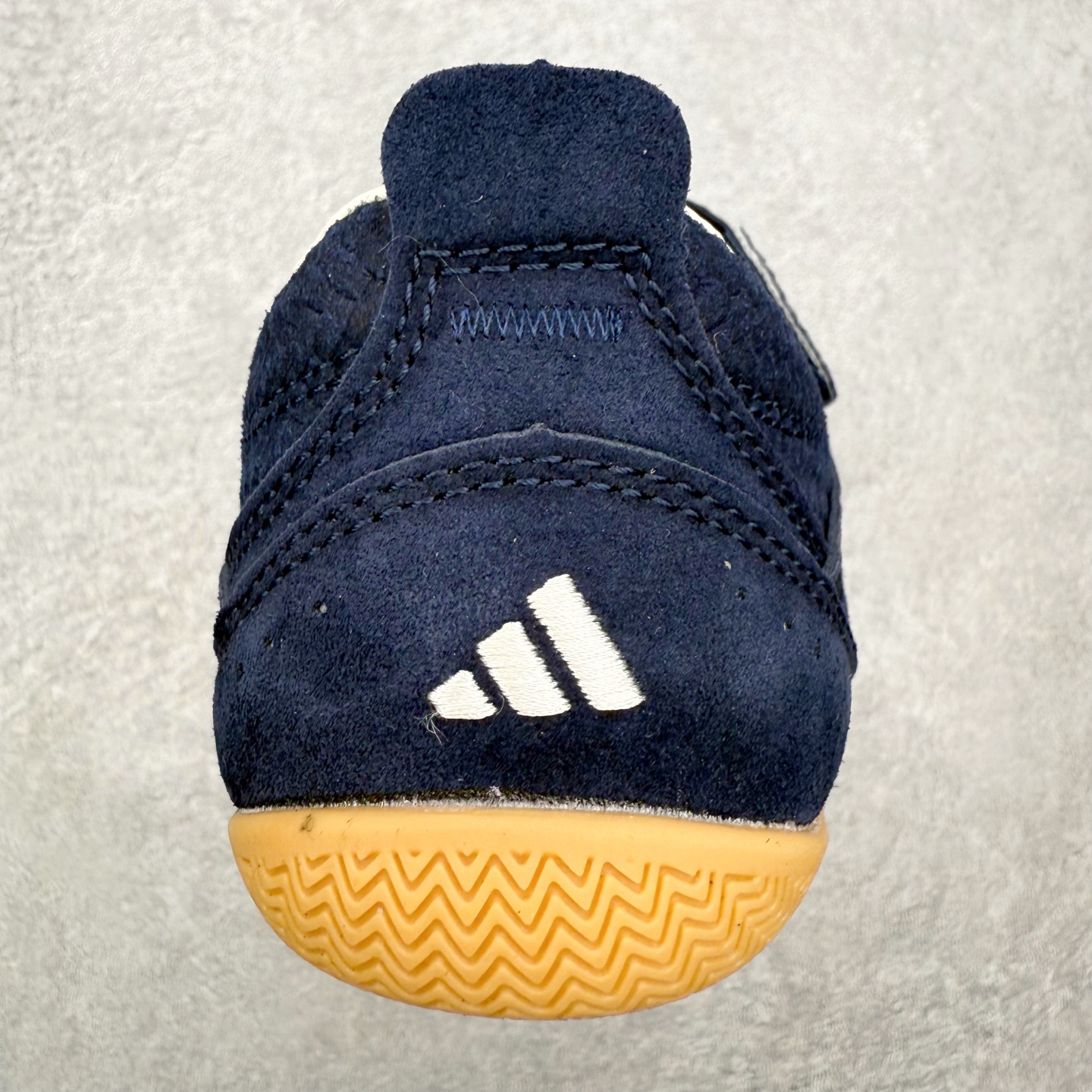 图片[8]-AD FOS URBAN REVERIE 舒适百搭 耐磨 低帮 生活休闲鞋 KJ9088 实拍调校N版已经零色差零失真 百分百还原实物色彩所见即所得 不存在货不对板色差等低级问题 选购参考实物拍摄 不混卖不参货 只用心做好货严格选品 承诺混一赔十 尺码：36 36.5 37.5 38 38.5 39 40 40.5 41 42 42.5 43 44 44.5 45-选品中心