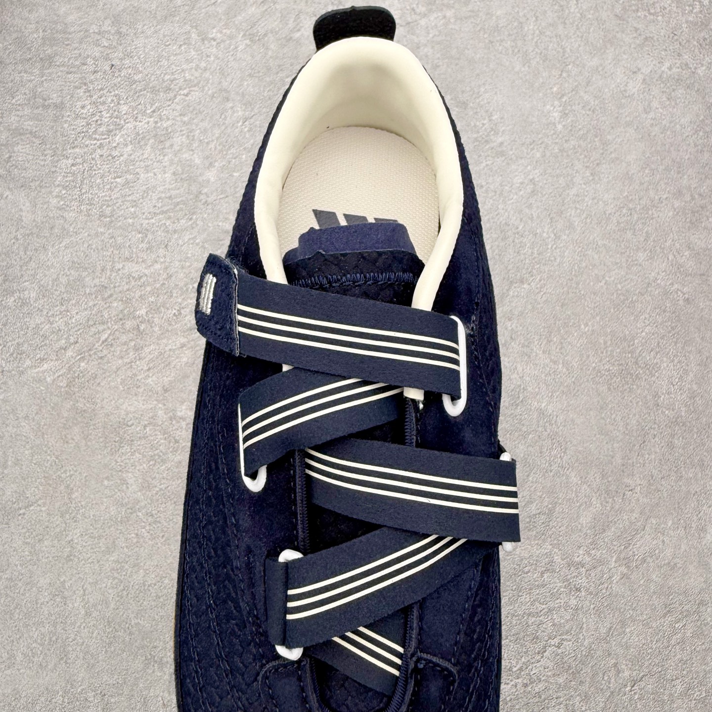 图片[5]-AD FOS URBAN REVERIE 舒适百搭 耐磨 低帮 生活休闲鞋 KJ9088 实拍调校N版已经零色差零失真 百分百还原实物色彩所见即所得 不存在货不对板色差等低级问题 选购参考实物拍摄 不混卖不参货 只用心做好货严格选品 承诺混一赔十 尺码：36 36.5 37.5 38 38.5 39 40 40.5 41 42 42.5 43 44 44.5 45-选品中心