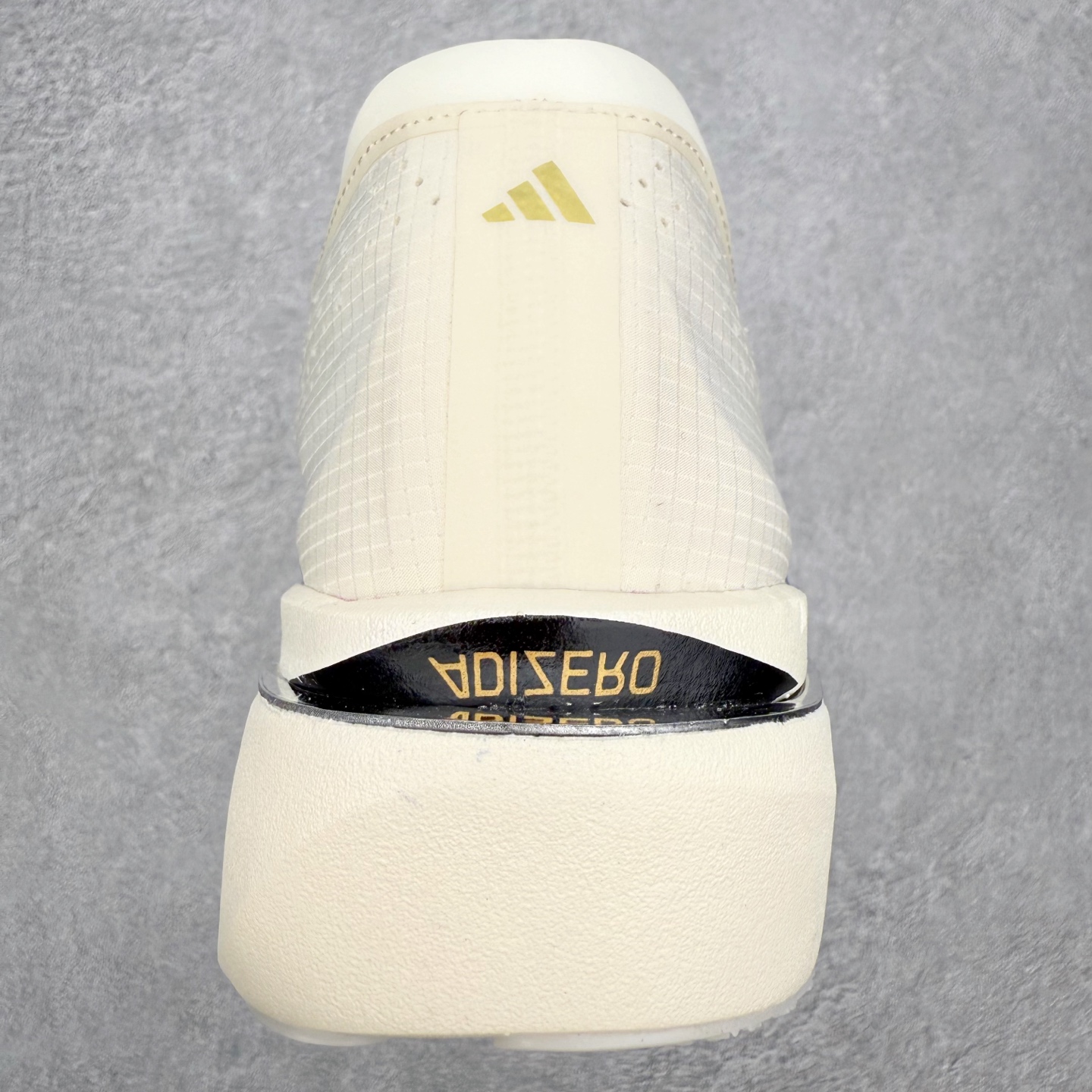 图片[8]-AD Adizero Adios Pro 5 马拉松竞速专业跑鞋 KI8295 CELERMESH针织网面非常轻薄 纤维间的缝隙很大 可以保证跑步时的透气、排汗效果 鞋舌直接与两侧的内衬和鞋底连接在一起 在跑步过程中不会被鞋舌的左右移动所困扰 在标准鞋带孔的基础上再拓宽一组鞋带孔 适合不同脚型的需求 突破性 EnergyRods 技术，有助于跑者实现更好的成绩 中底独特的LIGHTSTRIKE PRO泡棉材质 微弹感觉在跑步过程中给予了良好的支撑体验 对于顶级精英和高水平进阶跑者来说 ADIOS PRO是一双值得信赖的竞速比赛用鞋 尺码：36 36.5 37.5 38 38.5 39 40 40.5 41 42 42.5 43 44 44.5 45-选品中心