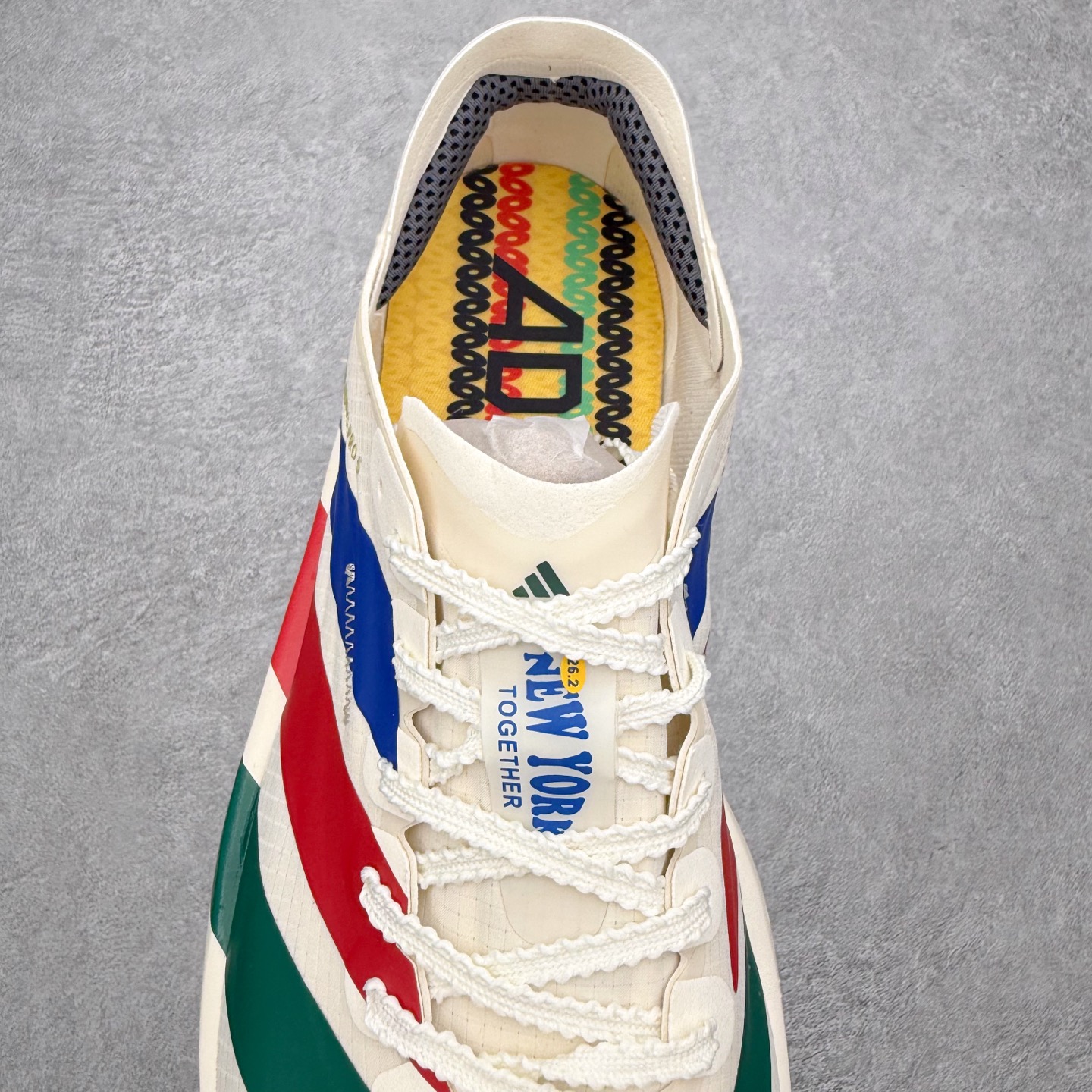 图片[5]-AD Adizero Adios Pro 5 马拉松竞速专业跑鞋 KI8295 CELERMESH针织网面非常轻薄 纤维间的缝隙很大 可以保证跑步时的透气、排汗效果 鞋舌直接与两侧的内衬和鞋底连接在一起 在跑步过程中不会被鞋舌的左右移动所困扰 在标准鞋带孔的基础上再拓宽一组鞋带孔 适合不同脚型的需求 突破性 EnergyRods 技术，有助于跑者实现更好的成绩 中底独特的LIGHTSTRIKE PRO泡棉材质 微弹感觉在跑步过程中给予了良好的支撑体验 对于顶级精英和高水平进阶跑者来说 ADIOS PRO是一双值得信赖的竞速比赛用鞋 尺码：36 36.5 37.5 38 38.5 39 40 40.5 41 42 42.5 43 44 44.5 45-选品中心