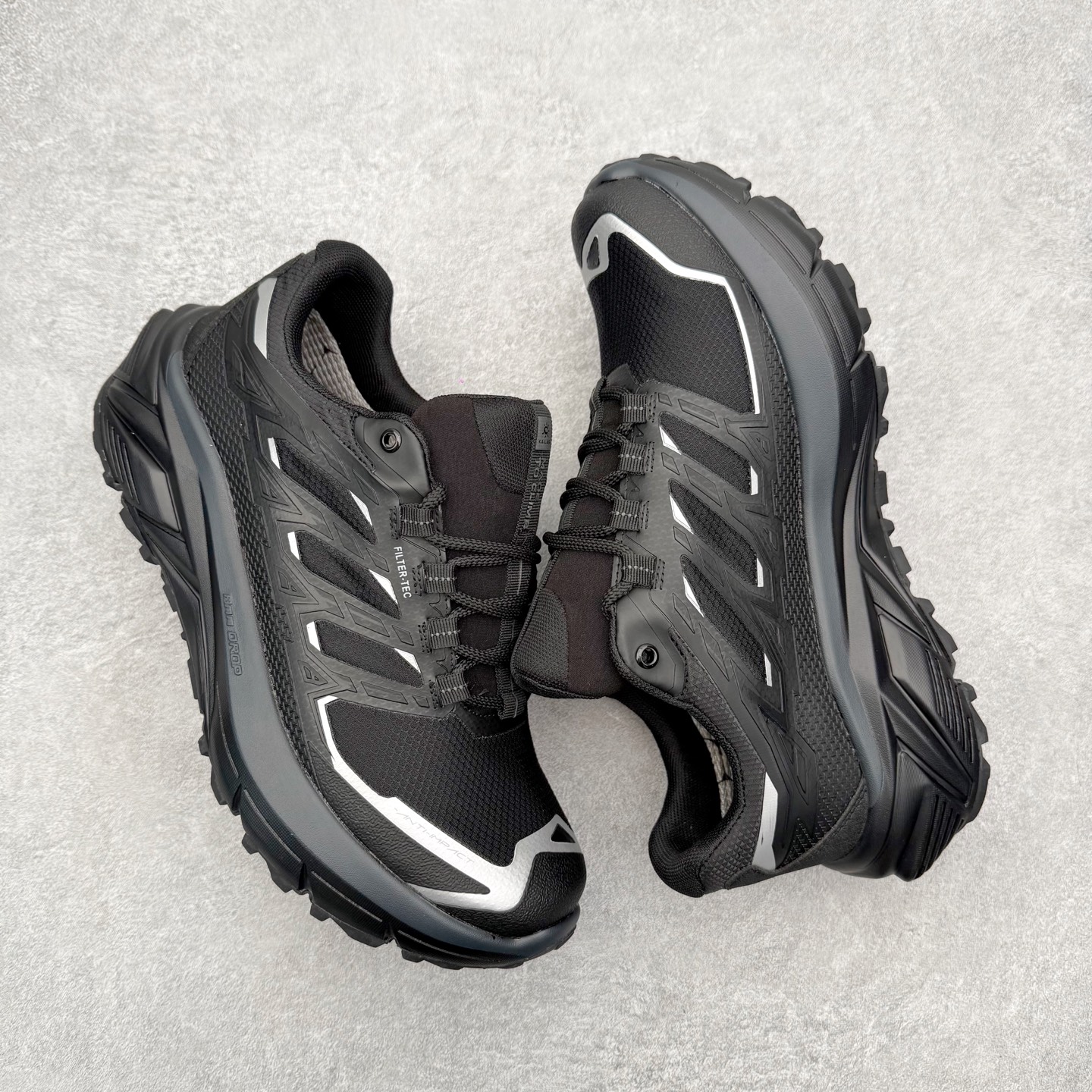 图片[3]-＃K版 凯乐石KAILAS 远征 MAX FLT 运动户外 防滑防水透气 低帮 登山徒步鞋 KAILAS凯乐石品牌是全球三大全系攀登品牌之一，于2003年创立于中国广州，致力于为有攀登梦想的户外运动员及爱好者，研发制造功能性专业装备，满足他们在极限环境下安全舒适的需求，凯乐石专注于科技面料的开发及专业功能设计，产品线覆盖登山、攀岩、徒步、越野跑山、露营、旅行等多项户外运动，通过运动员的测试反馈，不断进化迭代，产品荣获国内外大奖71座，发明专利21个，更突破性的自主研发攀登器械，打造出中国的攀登硬实力。实拍调校N版已经零色差零失真 百分百还原实物色彩所见即所得 不存在货不对板色差等低级问题 选购参考实物拍摄 不混卖不参货 只用心做好货严格选品 承诺混一赔十 尺码：36 36.5 37.5 38 38.5 39 39.5 40 40.5 41 41.5 42 42.5 43 44 44.5 45-选品中心