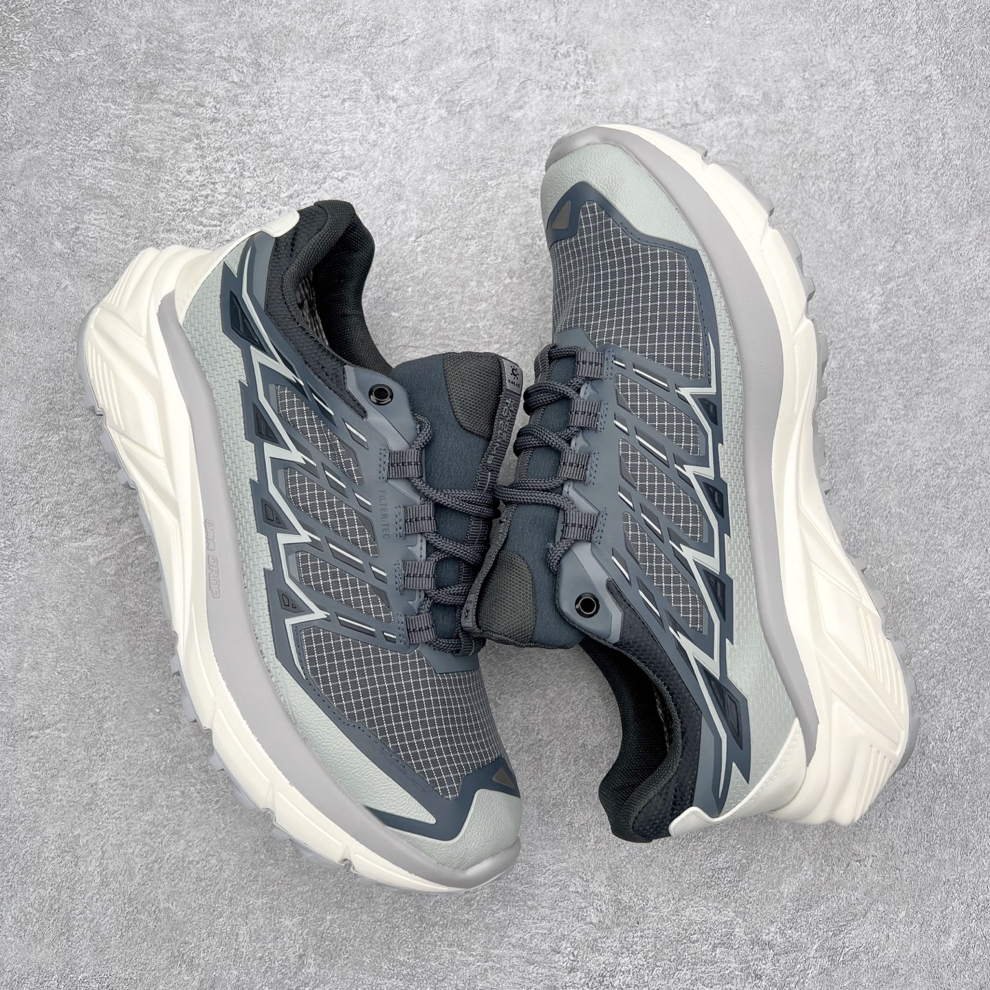 图片[3]-＃K版 凯乐石KAILAS 远征 MAX FLT 运动户外 防滑防水透气 低帮 登山徒步鞋 KAILAS凯乐石品牌是全球三大全系攀登品牌之一，于2003年创立于中国广州，致力于为有攀登梦想的户外运动员及爱好者，研发制造功能性专业装备，满足他们在极限环境下安全舒适的需求，凯乐石专注于科技面料的开发及专业功能设计，产品线覆盖登山、攀岩、徒步、越野跑山、露营、旅行等多项户外运动，通过运动员的测试反馈，不断进化迭代，产品荣获国内外大奖71座，发明专利21个，更突破性的自主研发攀登器械，打造出中国的攀登硬实力。实拍调校N版已经零色差零失真 百分百还原实物色彩所见即所得 不存在货不对板色差等低级问题 选购参考实物拍摄 不混卖不参货 只用心做好货严格选品 承诺混一赔十 尺码：36 36.5 37.5 38 38.5 39 39.5 40 40.5 41 41.5 42 42.5 43 44 44.5 45-选品中心