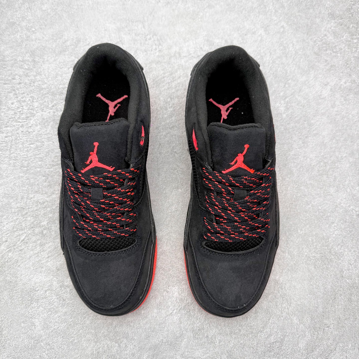 图片[2]-＃福利特价 Air Jordan AJ Flight Court 乔丹低帮复古篮球鞋 设计简约又不失复古韵味鞋内的鞋垫柔软且有弹性 能够很好地缓冲落地时的冲击力鞋面的材质贴合脚部 鞋底的纹路设计合理 抓地力很强 尺码： 36 36.5 37.5 38 38.5 39 40 40.5 41 42 42.5 43 44 45 46-选品中心