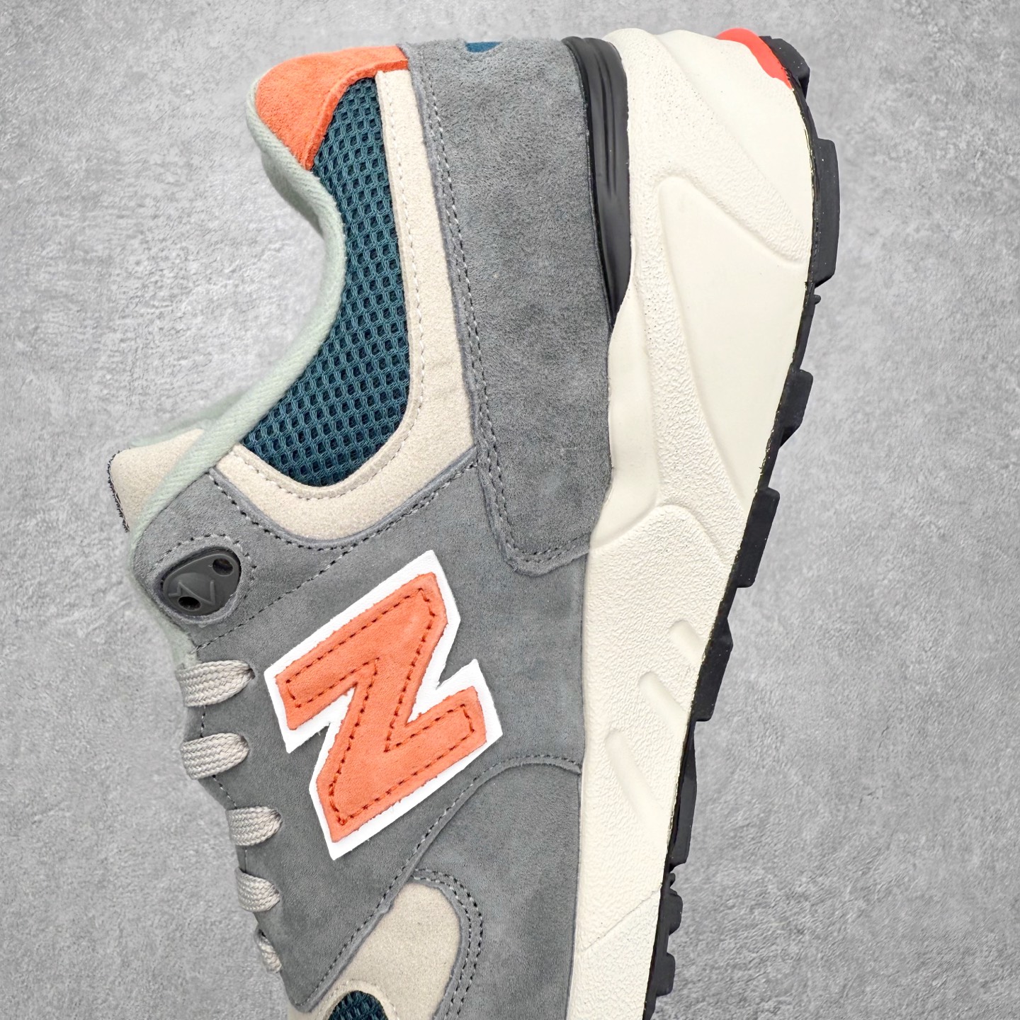 图片[7]-New Balance NB999系列 美潮高端原装原装套楦 真正的正品修长鞋型 早期外围实体充正案例无数 外贸客户指定订单前后掌分段组合大底 内置科技软底 缓震效果极佳日系潮人必备款 尺码同步专柜 尺码：39.5 40 40.5 41.5 42 42.5 43 44-选品中心