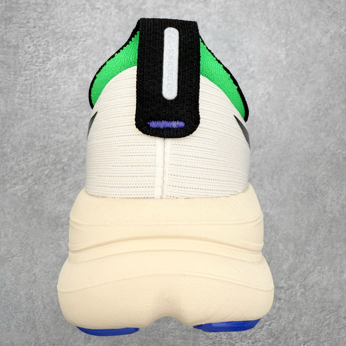 图片[8]-Asics GEL-Nimbus 28 亚瑟士缓震跑鞋 近年复古风潮的势头很旺 ASICS一直坚信保持身体的健康与活力是打造健康快乐的生活方式的最佳途径 ASICS为复古鞋型注入新设计 为玩家的街头穿搭提供了更多可能 GEL-NIMBUSTM9运动鞋最初是为中立和仰卧跑步者设计的长距离训练器 采用原始材料和关键细节重新设计 其Y2K时代的工业外观也被大胆的对比和色块所抵消 尺码：36 36.5 37.5 38 38.5 39 40 40.5 41.5 42 42.5 43.5 44 44.5 45-选品中心