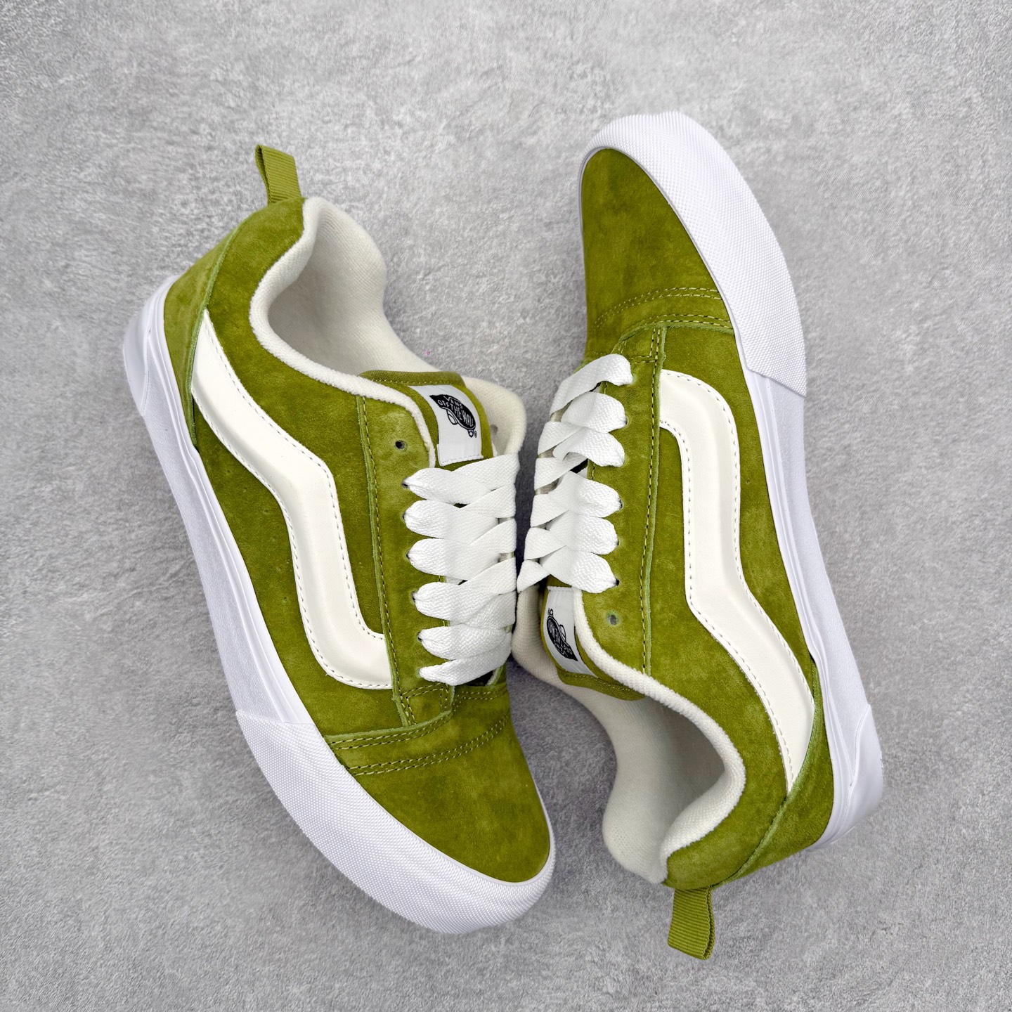 图片[3]-Vans Knu Skool 牛油果绿🥑 2026新款 复古休闲胖胖面包鞋 肥胖版大LOGO原版全皮猪八面料 货号：VN000D22EMB 尺码：35 36 36.5 37 38 38.5 39 40 40.5 41 42 42.5 43 44 工艺：硫化1：1（重量1：1、真标、原钢印、材质标、鞋型标、合格证）-选品中心