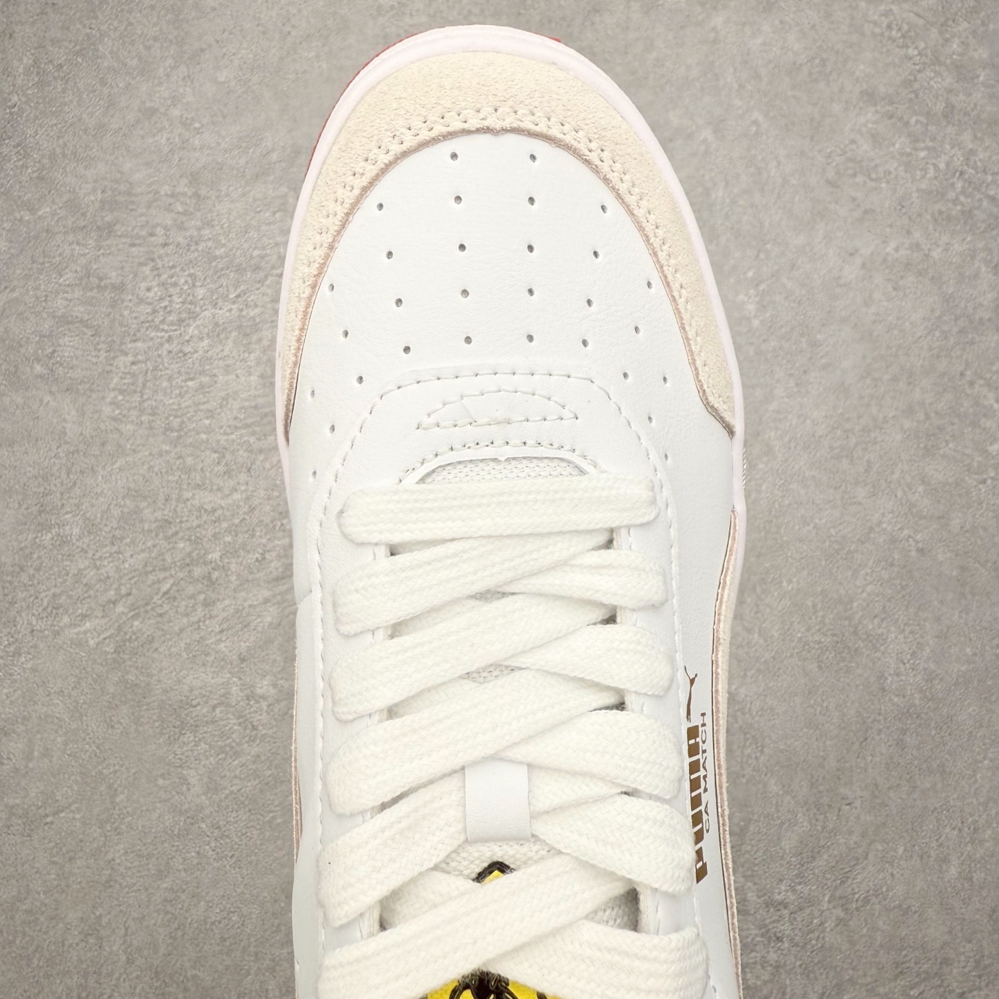 图片[4]-PUMA彪马 BMW M Motorsport RBD Break 彪马新款面包鞋男女同款复古休闲板鞋 赠送一双鞋带 鞋身通体采用细腻的麂皮材质 厚实柔软 质感出众 鞋侧保留PUMA标志性跑道图案 侧面与后跟点缀金属色PUMA LOGO 兼具辨识度与细节感 加厚鞋垫、饱满鞋舌 搭配加宽扁形鞋带 使得穿着感更加贴合与舒适 值得一提的是 本季SUEDE XL鞋款以黑色、红色及蓝色最为瞩目 经典黑的配色 在低调之余可轻松驾驭任何潮流风格造型 而高饱和度的配色 则是当之无愧的早春出街利器 尺码：36 37 37.5 38 38.5 39 40 40.5 41 42 42.5 43 44 45-选品中心